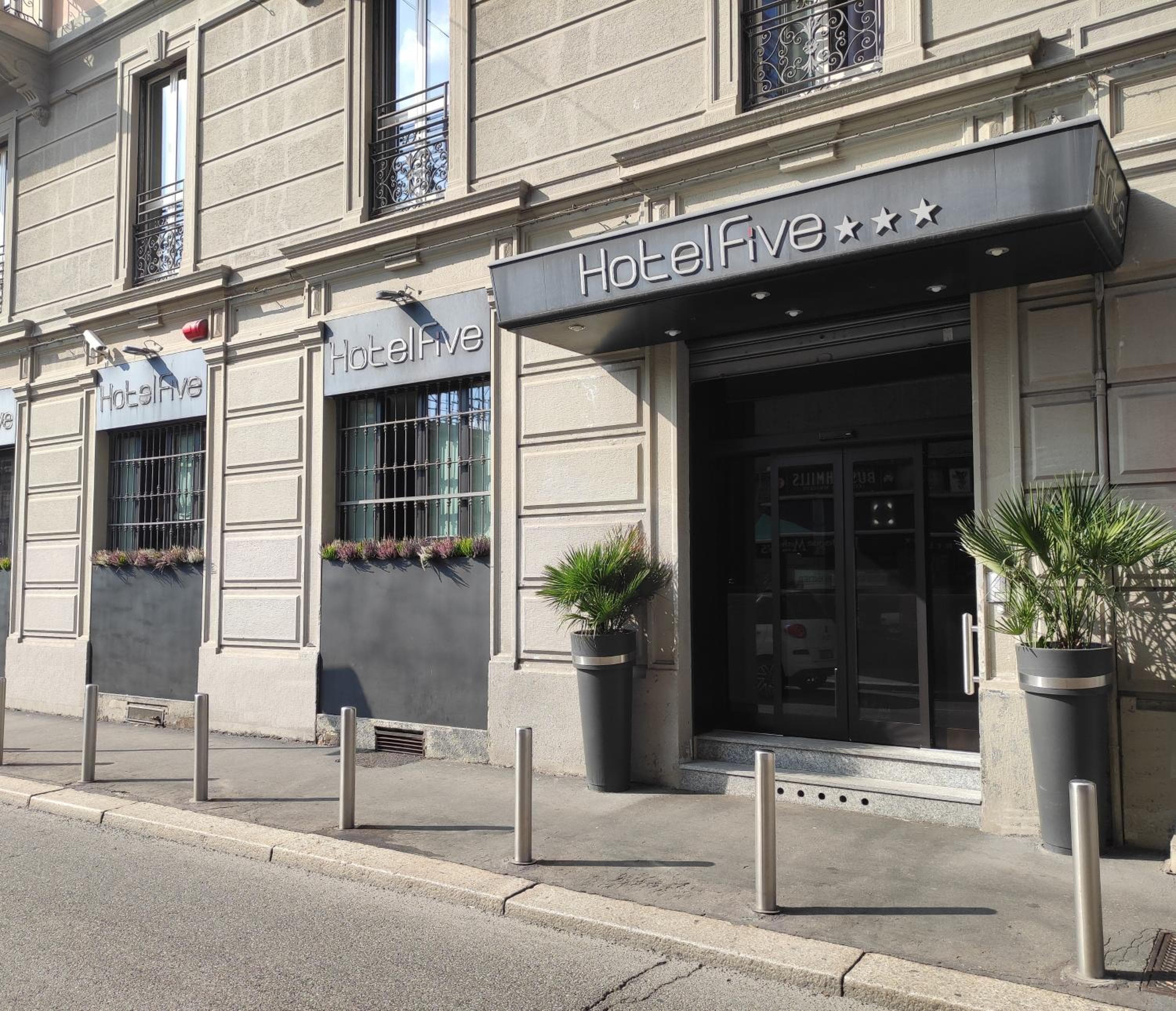 Hotel Five