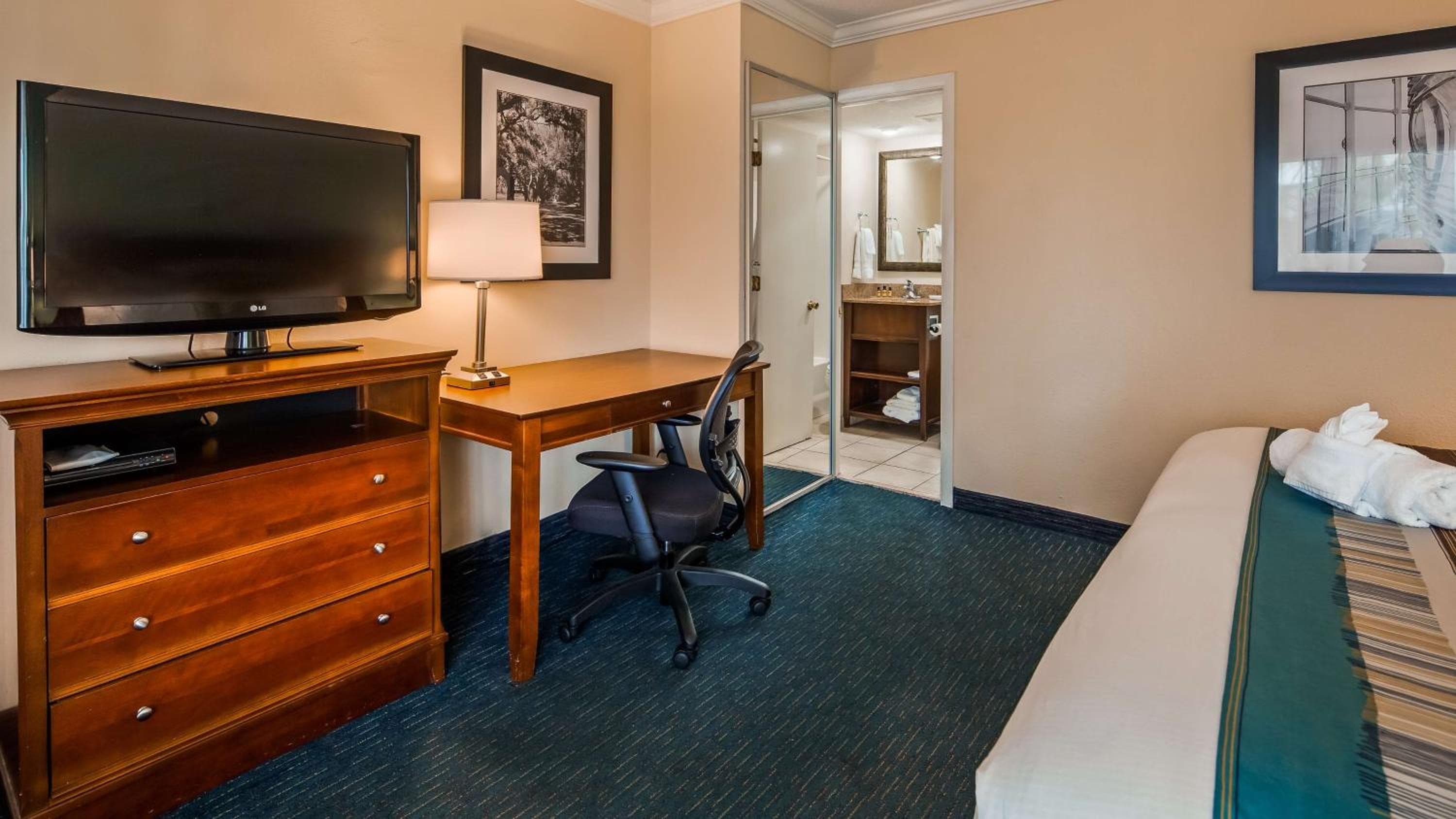 The Sandbar Hotel, Trademark Collection by Wyndham