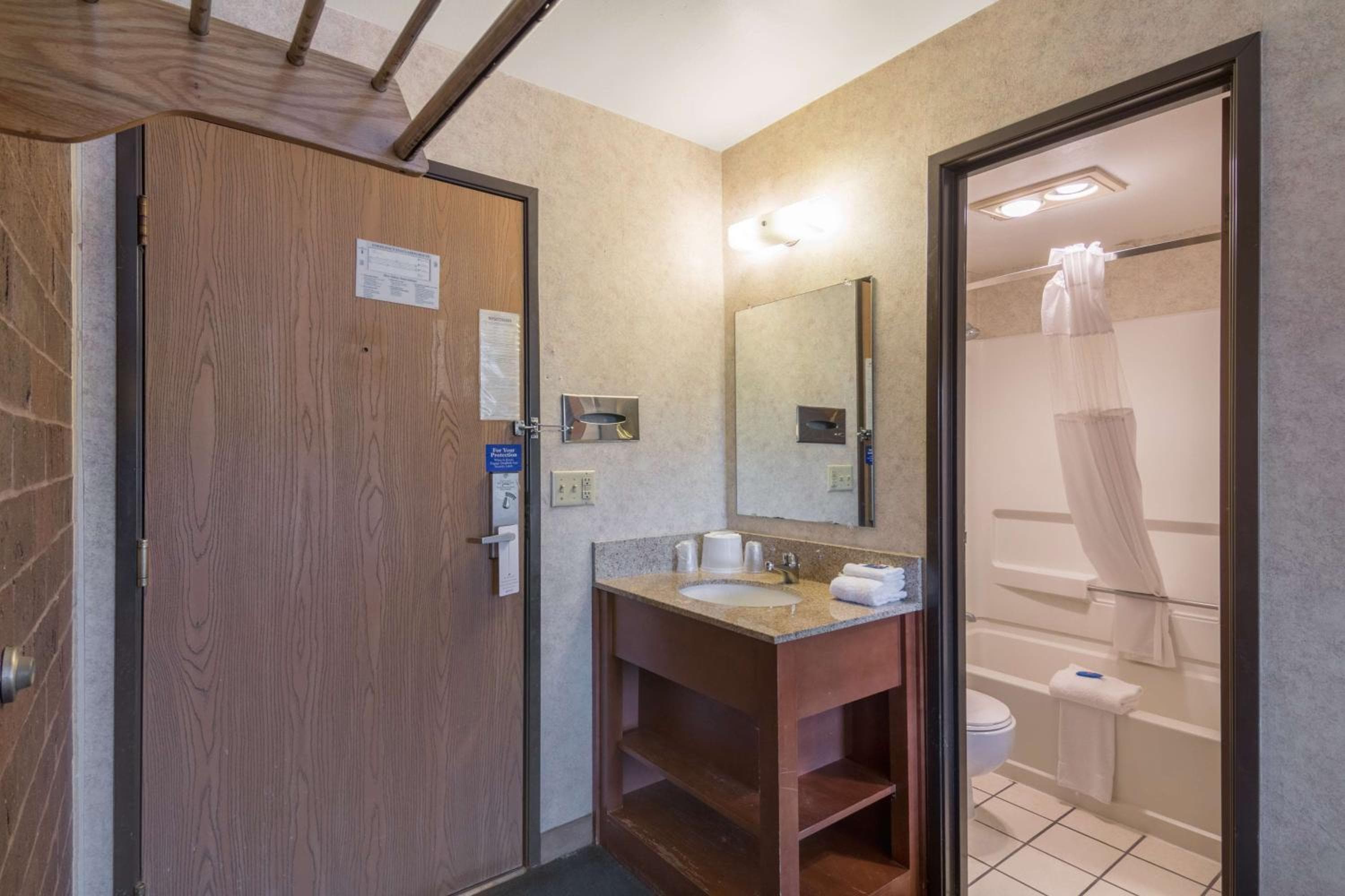Motel 6-Eau Claire, WI