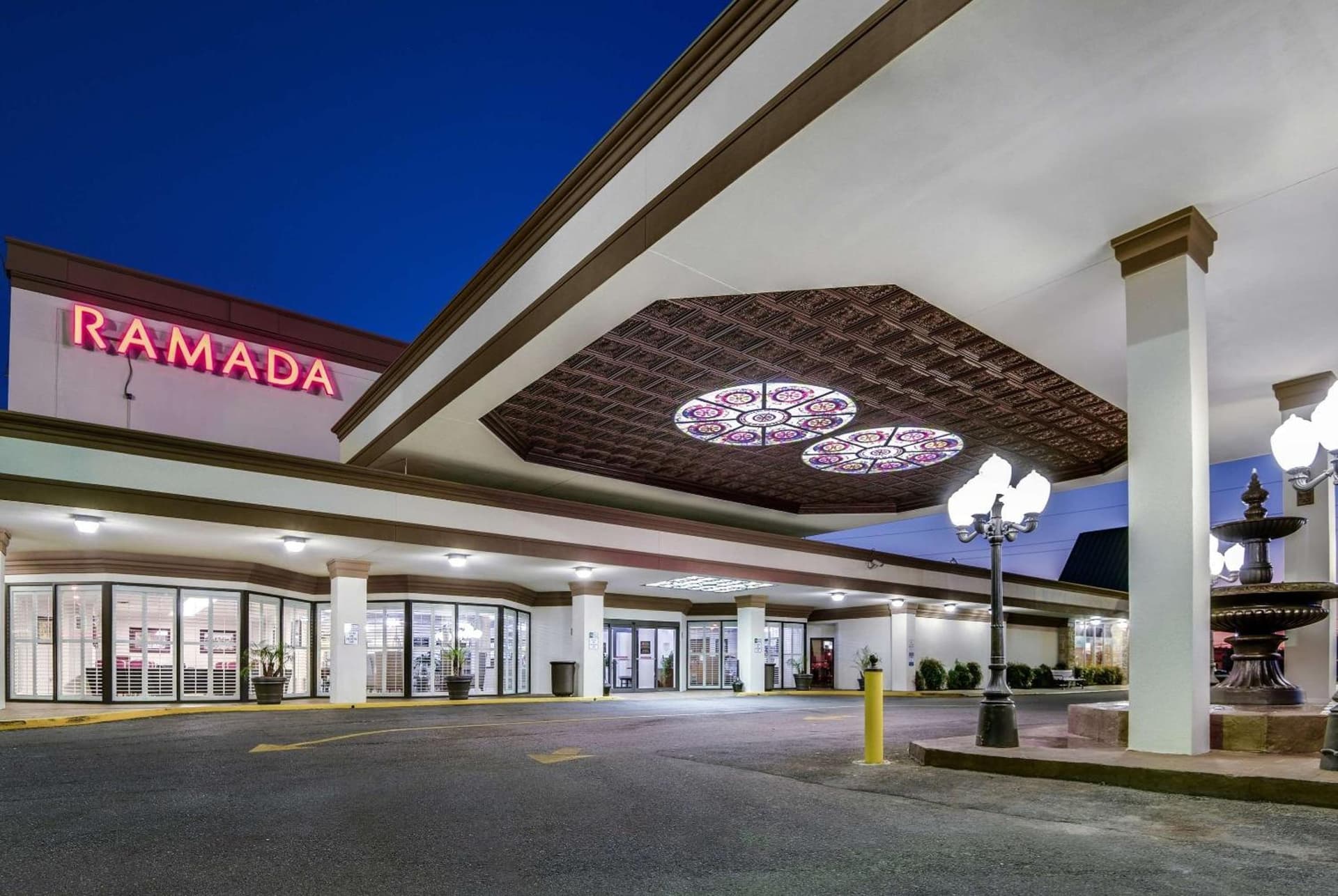 Clarion Hotel & Suites