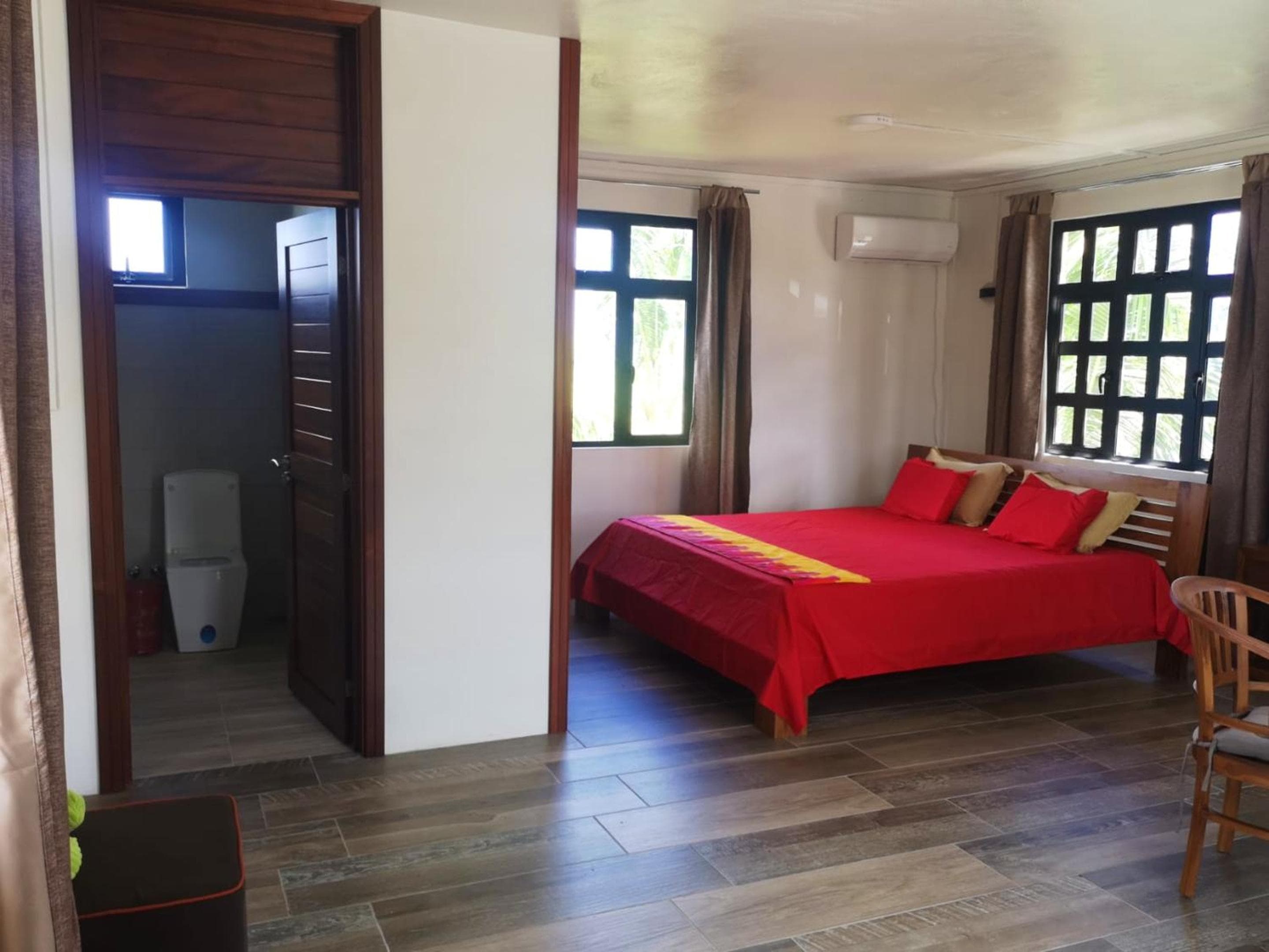 Elegant villa with sea view in Bel Ombre + Private pool