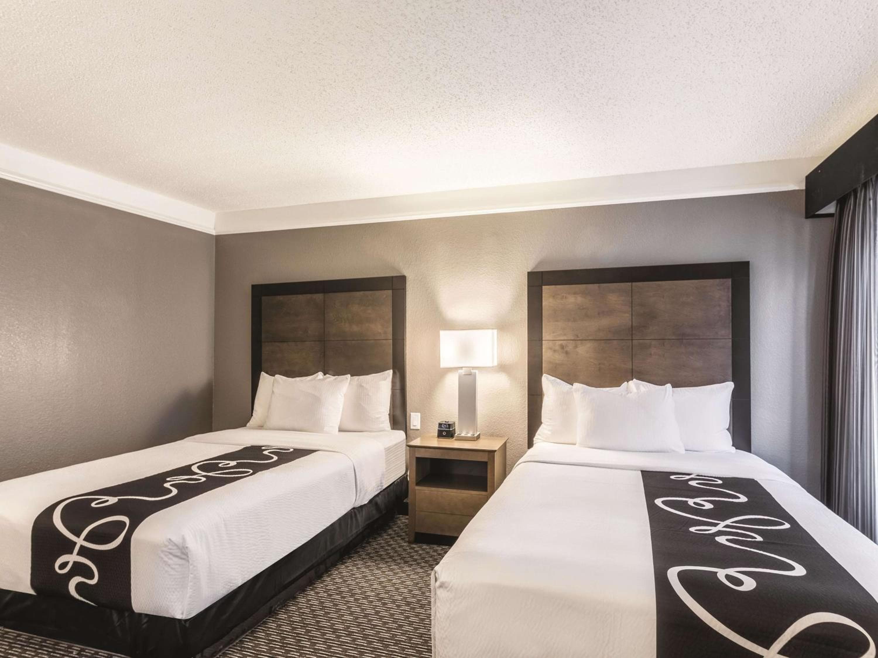 La Quinta Inn & Suites by Wyndham Austin Near The Domain