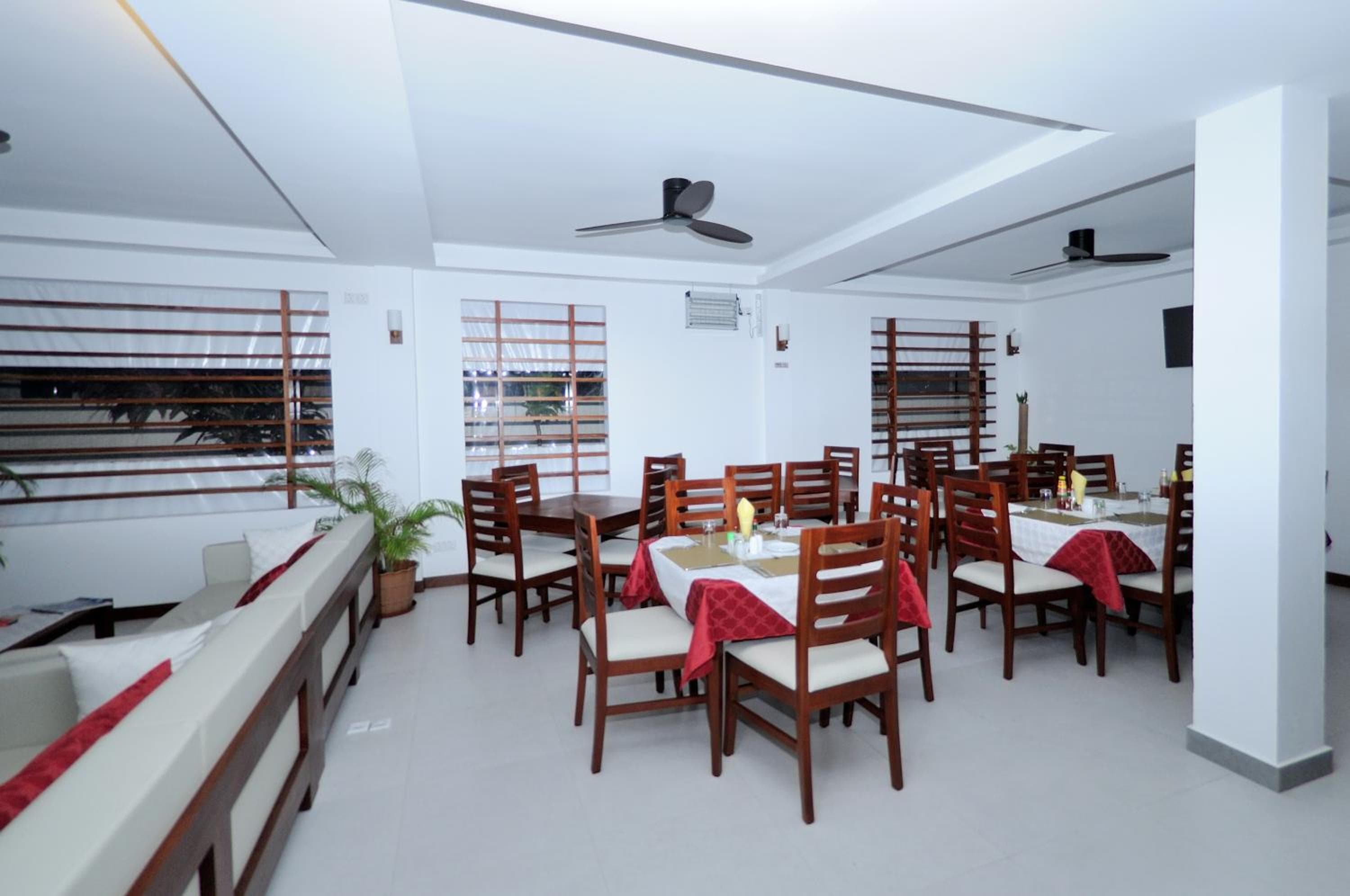 Antares Dhangethi & Spa
