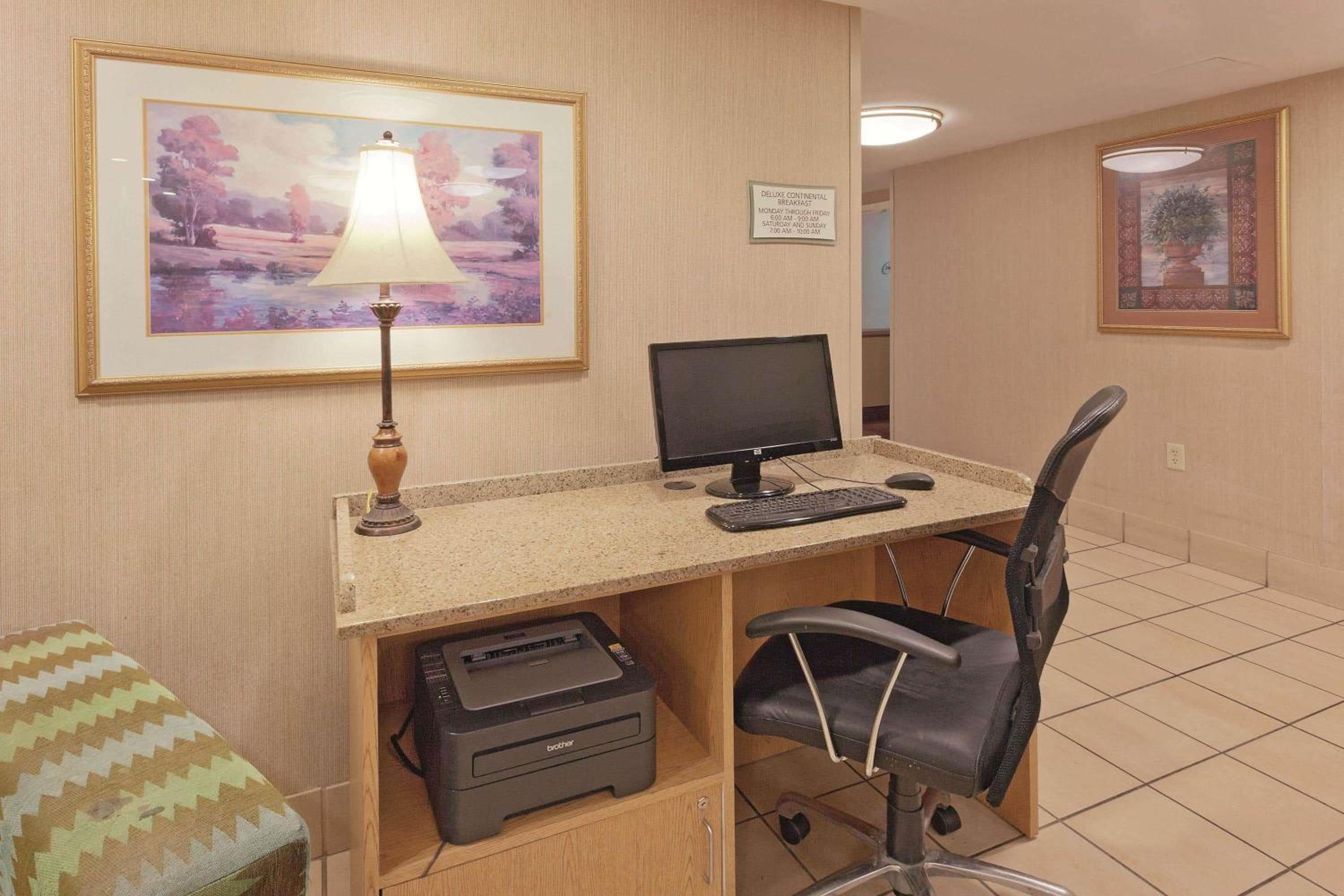 La Quinta by Wyndham Warwick Providence Airport