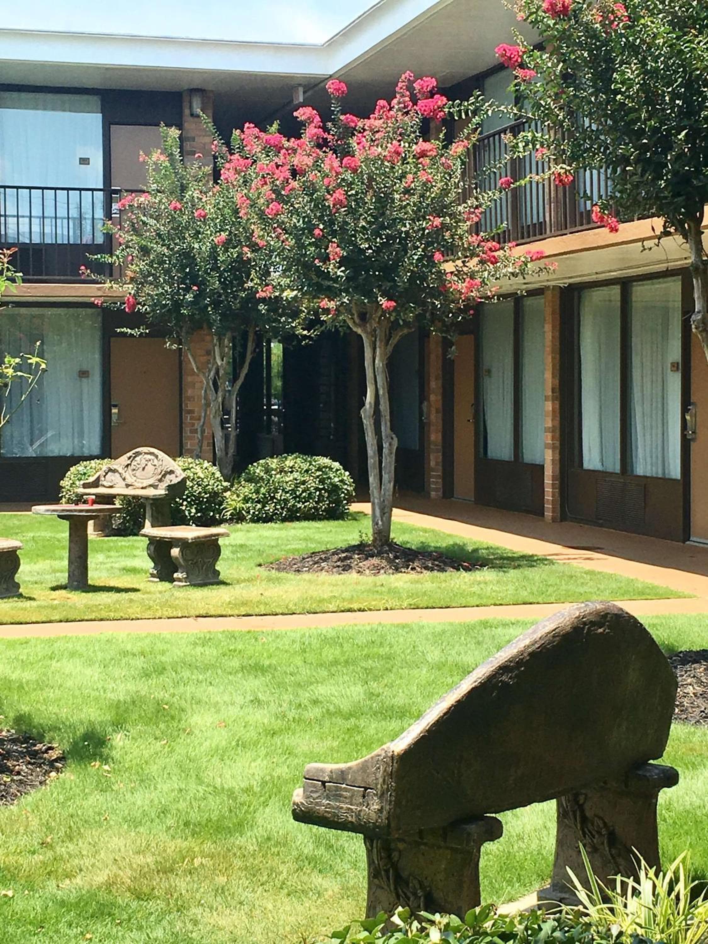 Clarion Inn