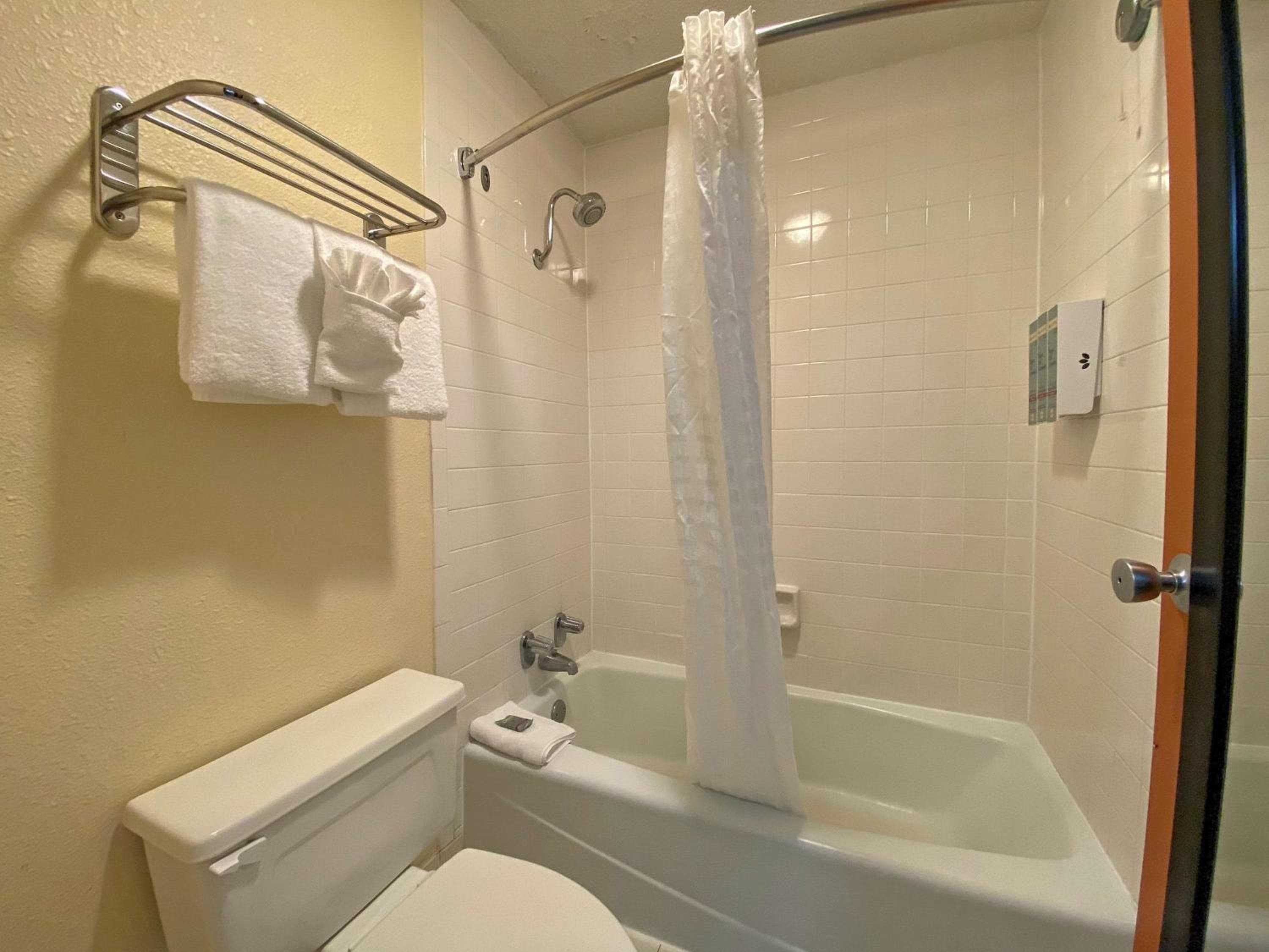 Clarion Inn