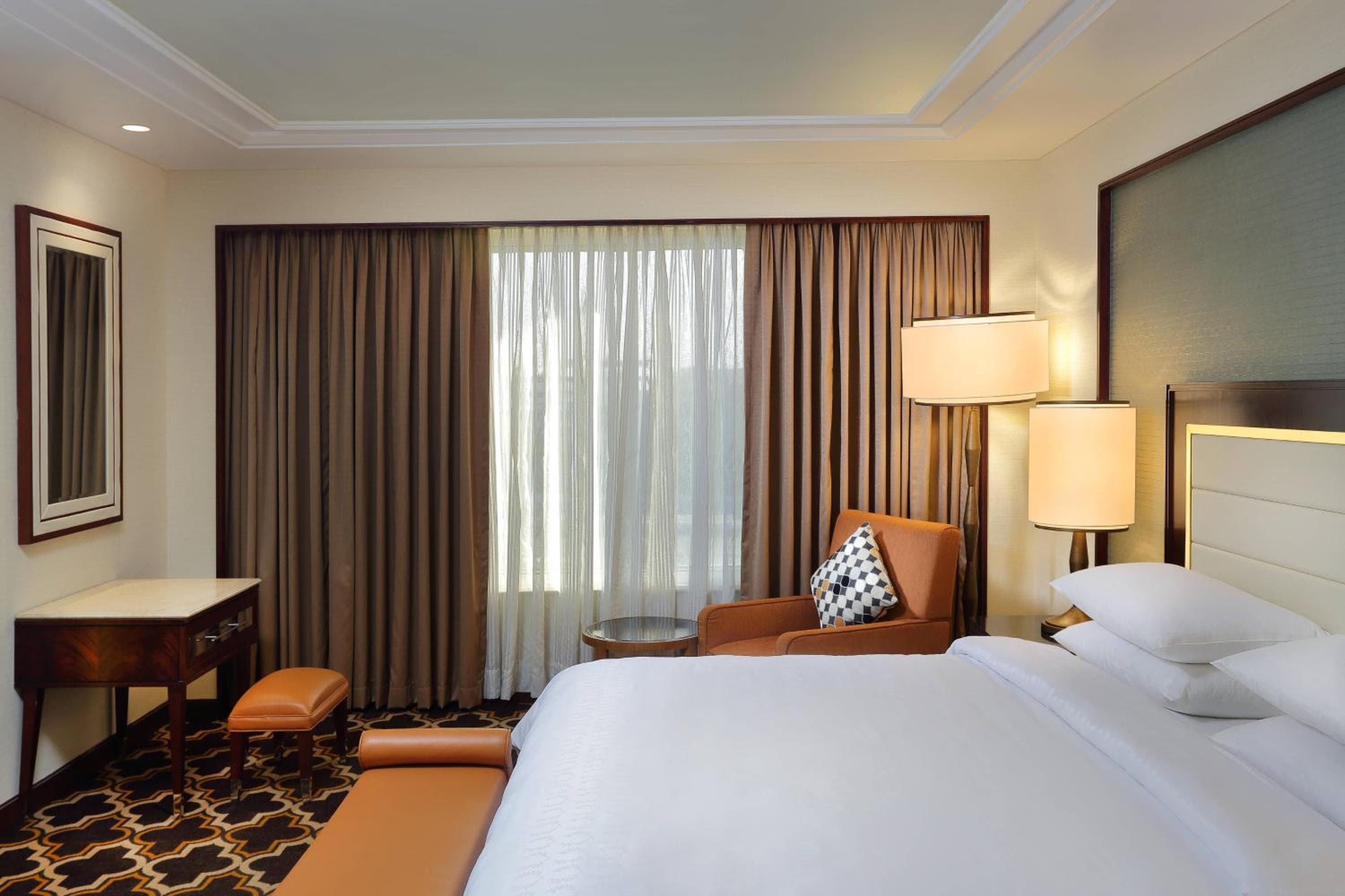 Sheraton Grand Pune Bund Garden Hotel
