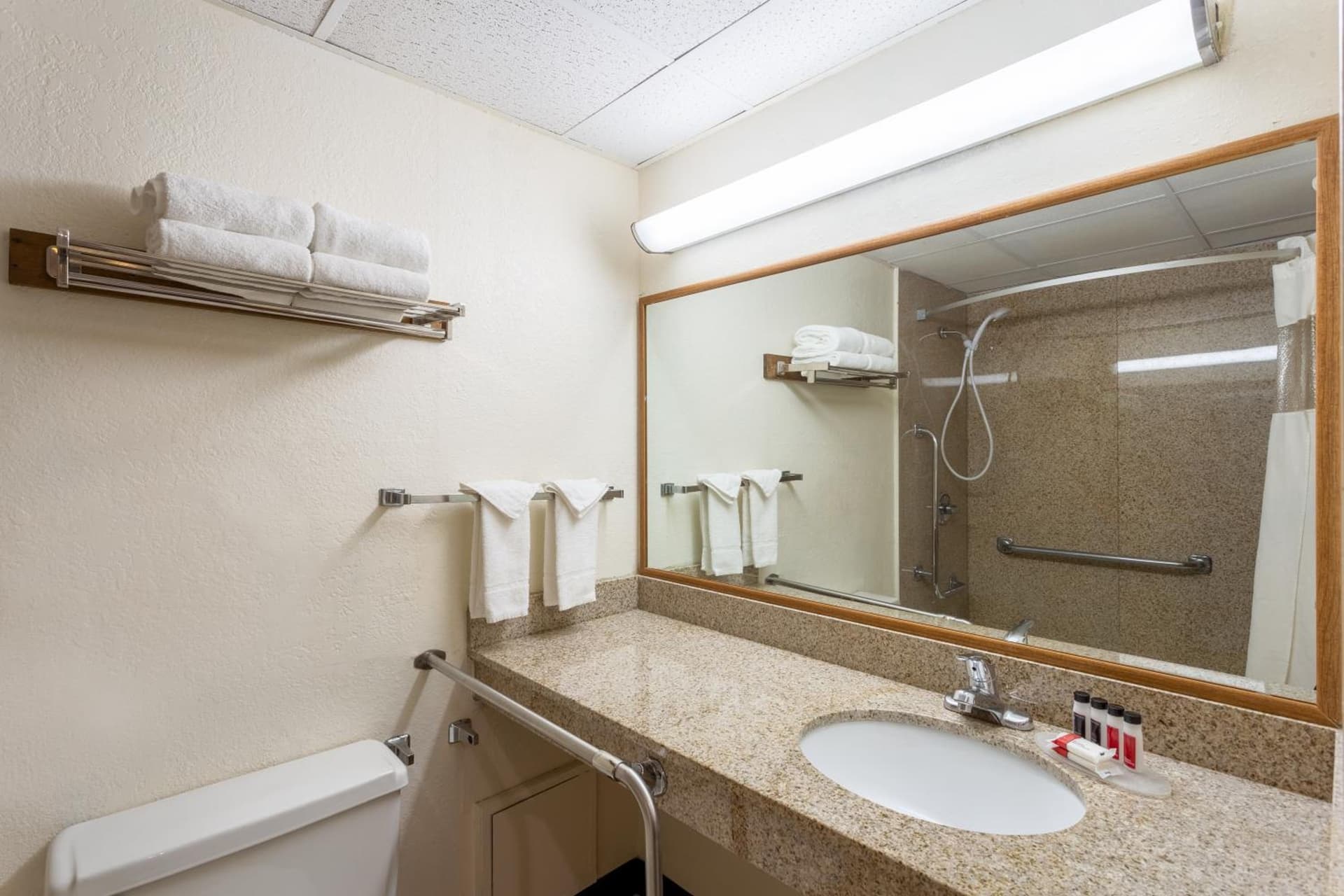 Baymont by Wyndham Queensbury/Lake George