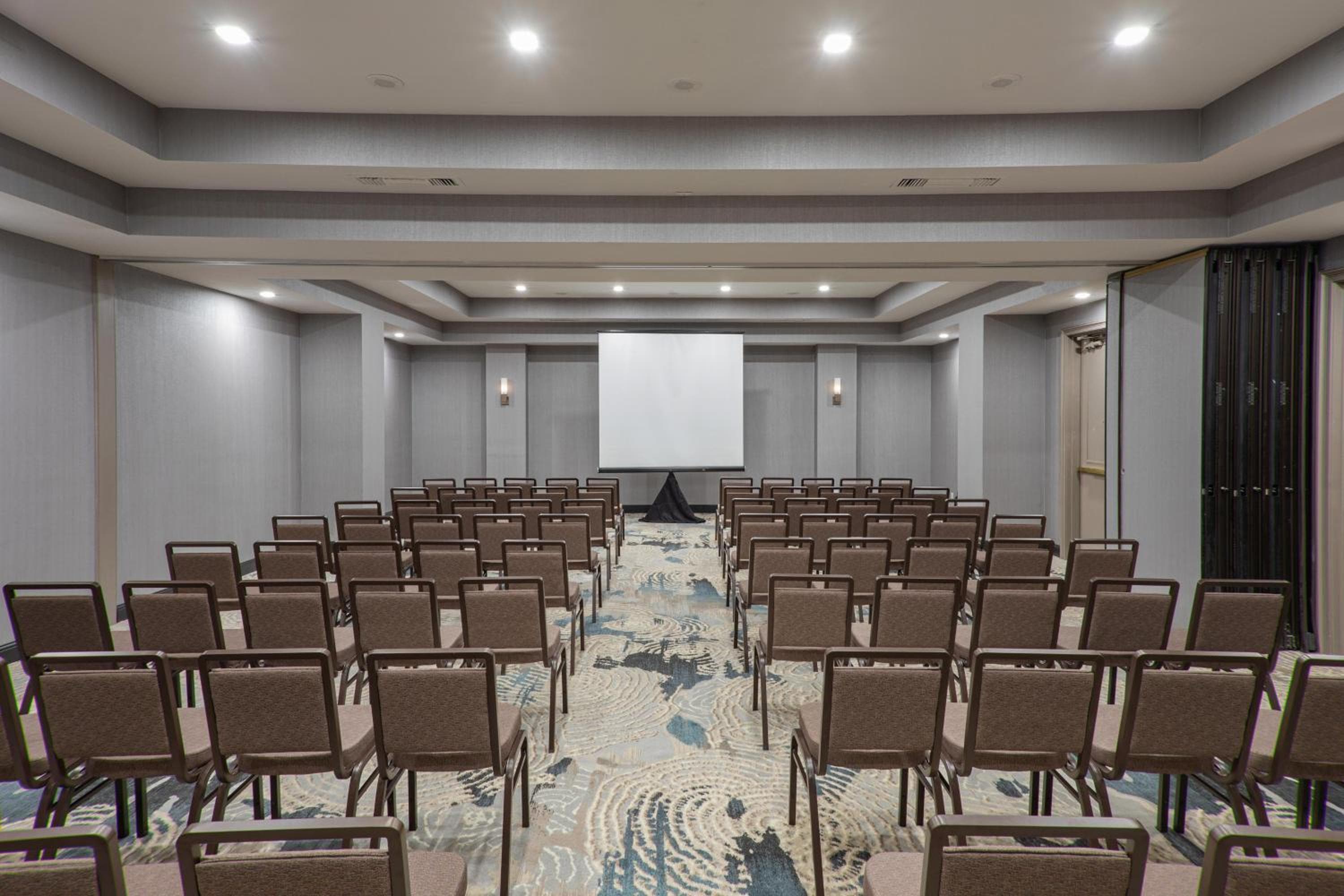 Sheraton Suites Columbus Worthington
