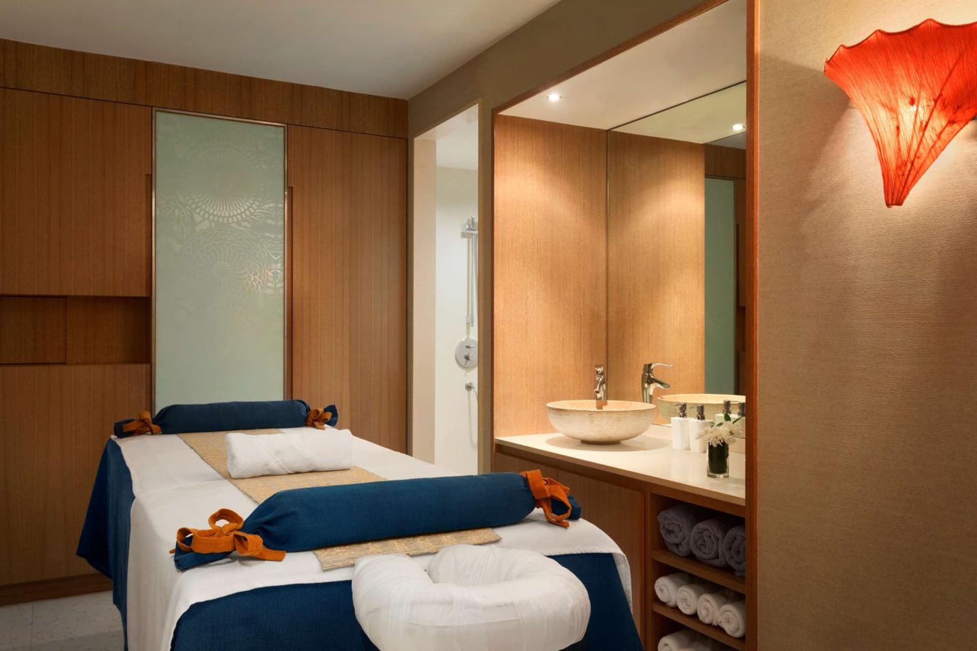 Jen Maldives Male by Shangri-La