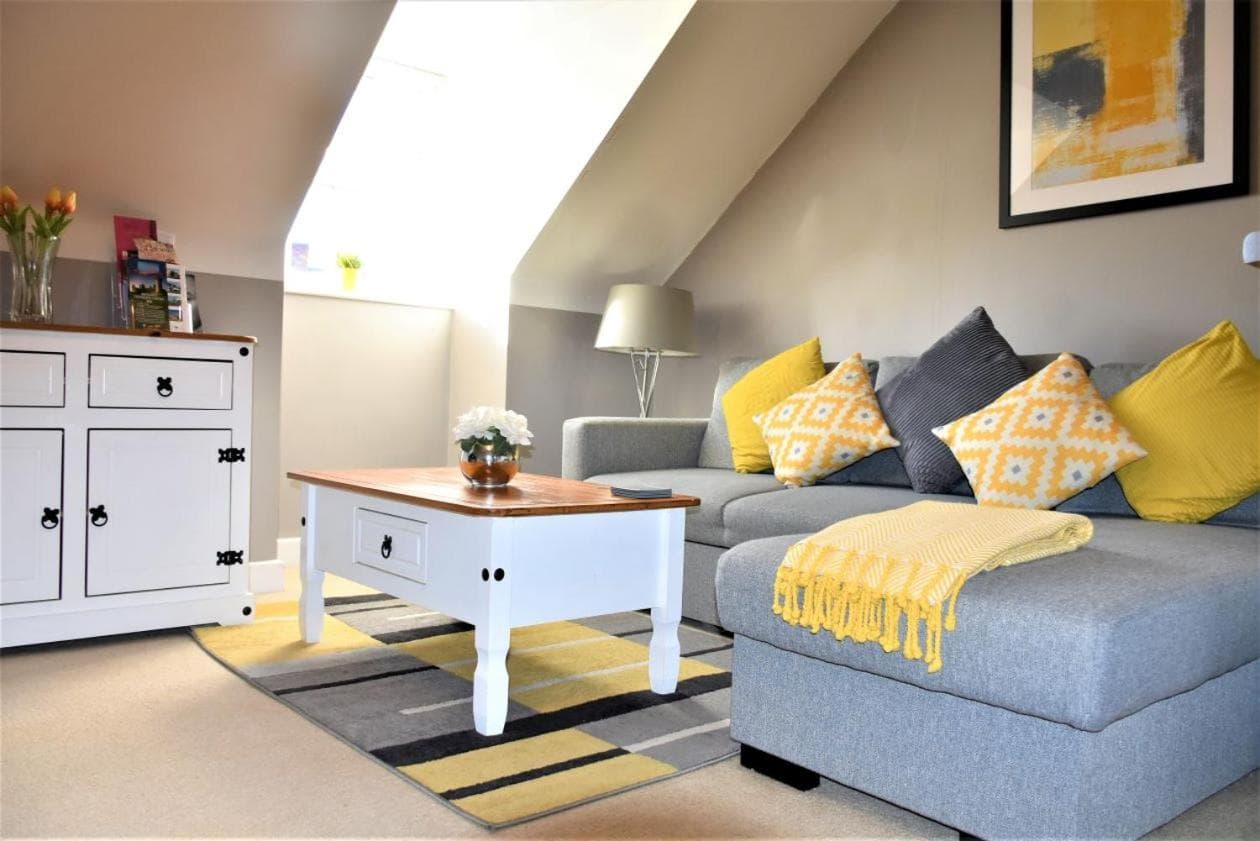 Bard's Nest, Crucible Apartment, FREE private parking, 3 mins walk to Birthplace