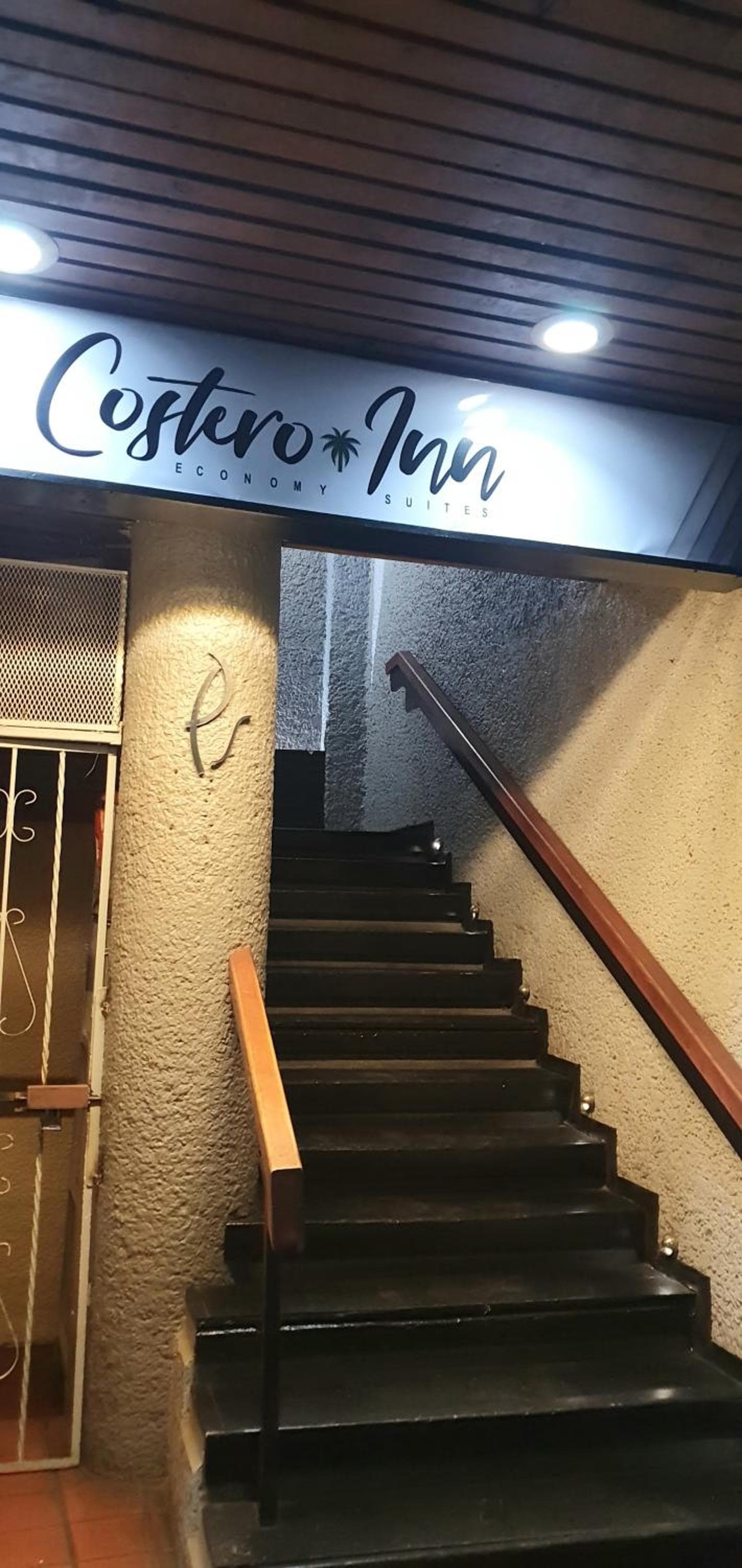 Costero Inn - Not Hotel