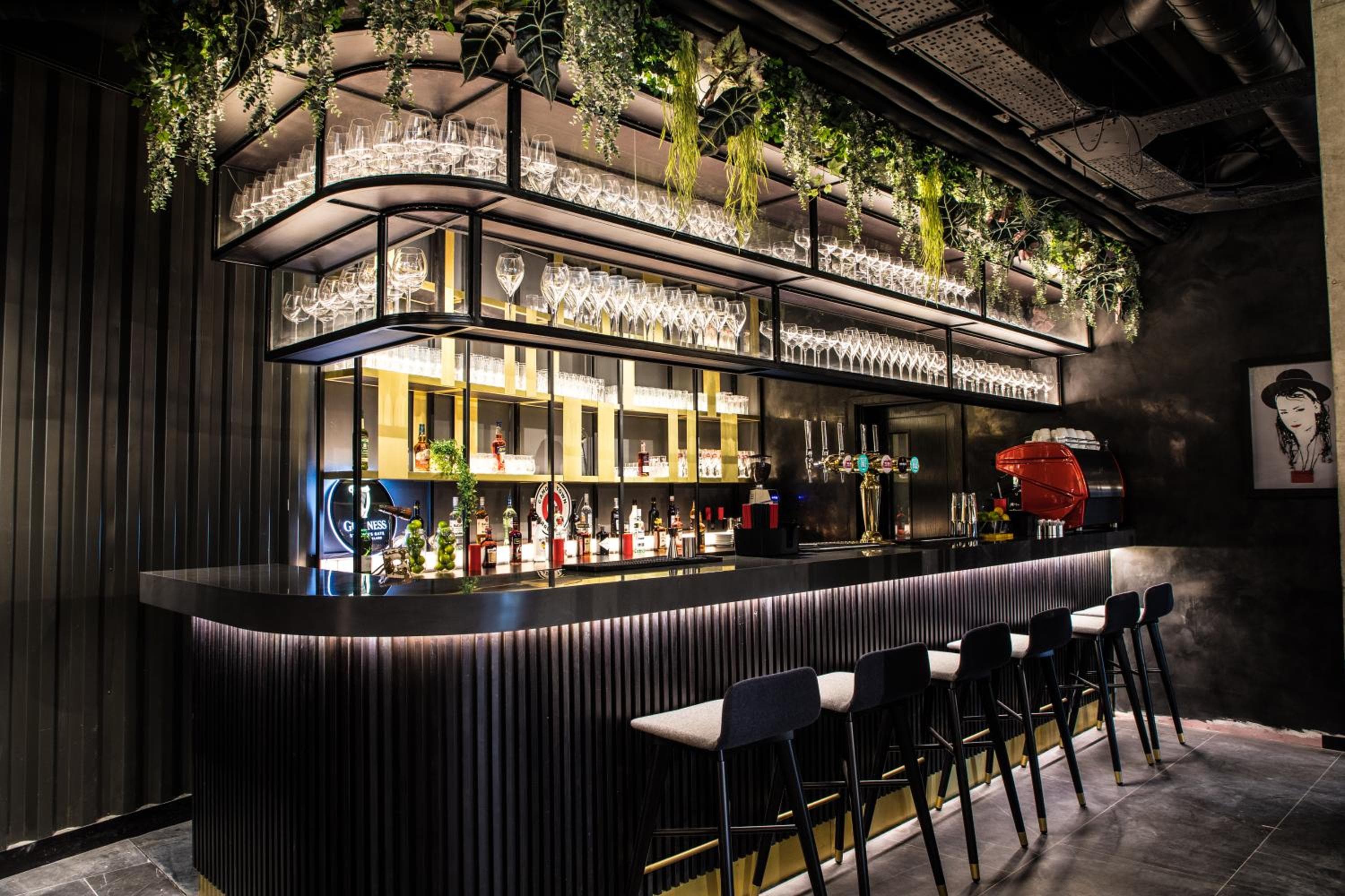 bar