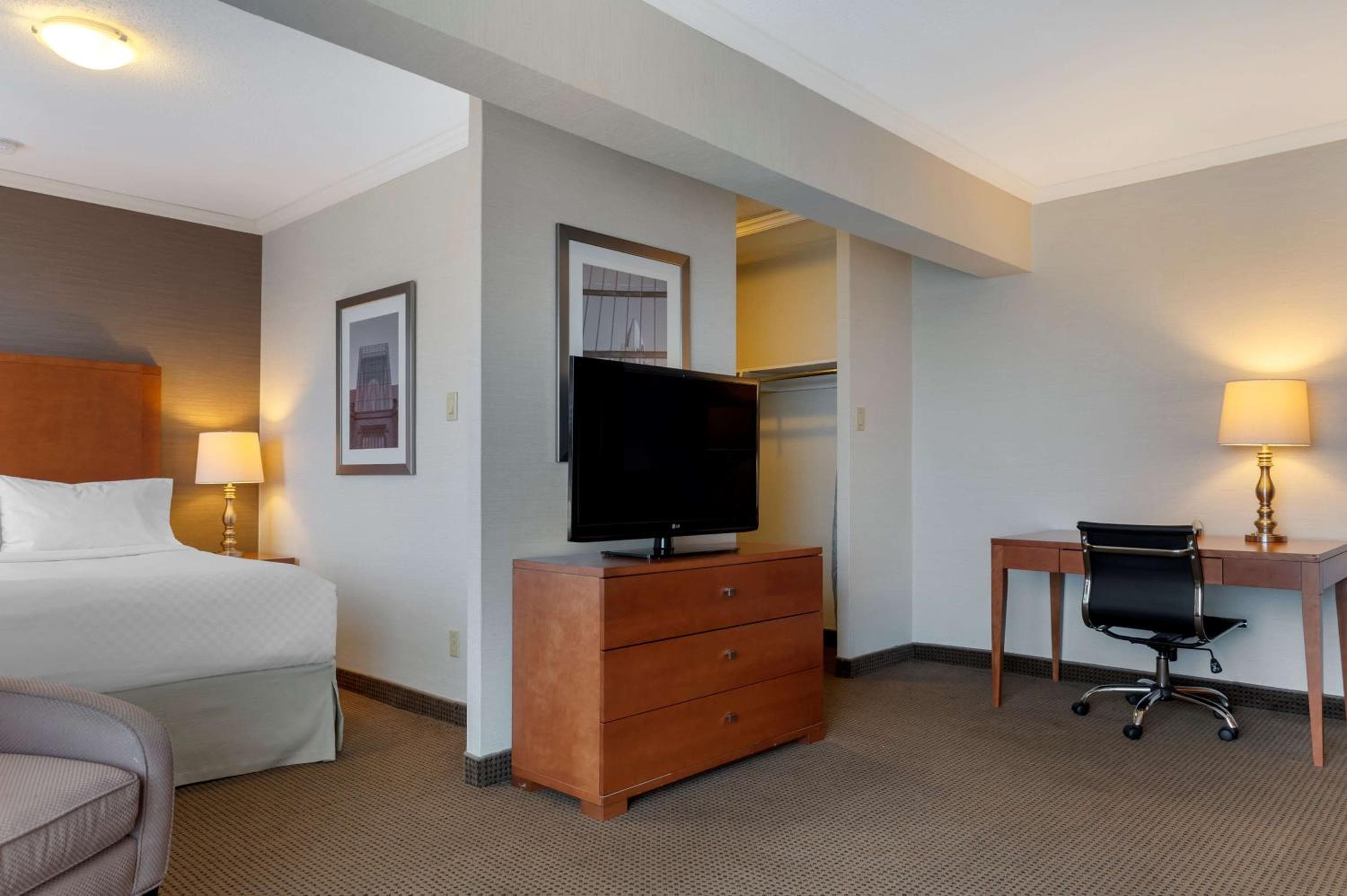 Best Western Plus Gatineau-Ottawa Downtown