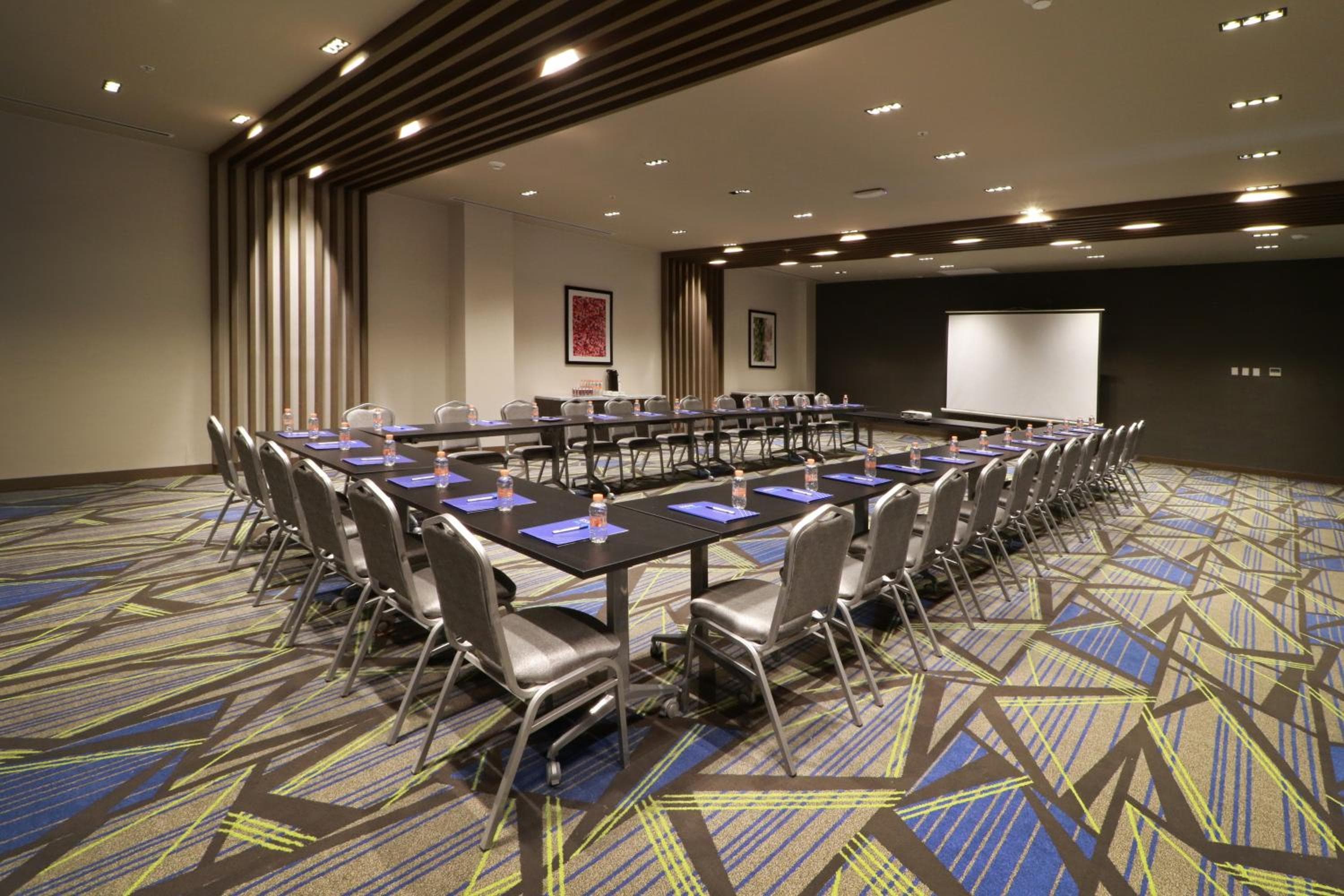 Holiday Inn Express - Monterrey - Fundidora by IHG