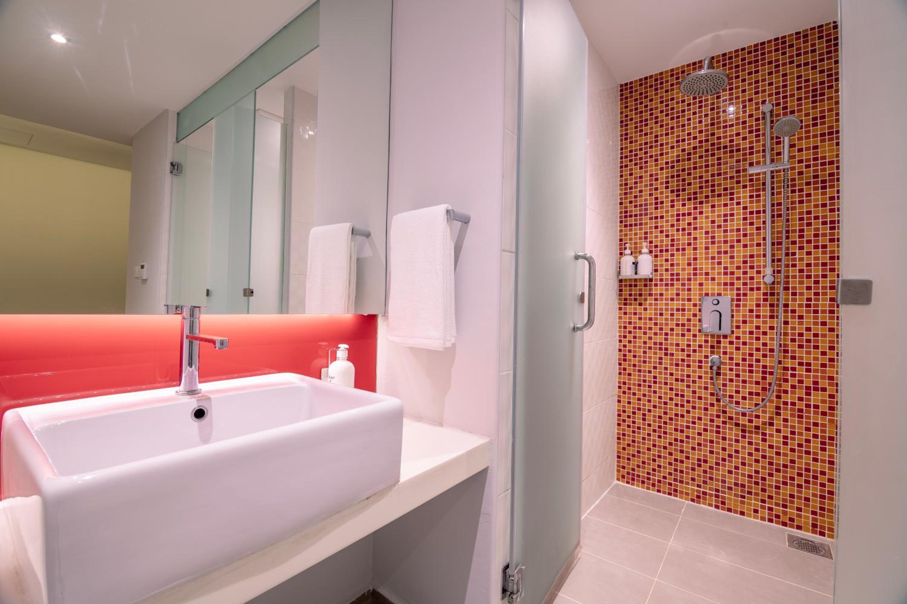 Holiday Inn Express & Suites Johor Bahru by IHG