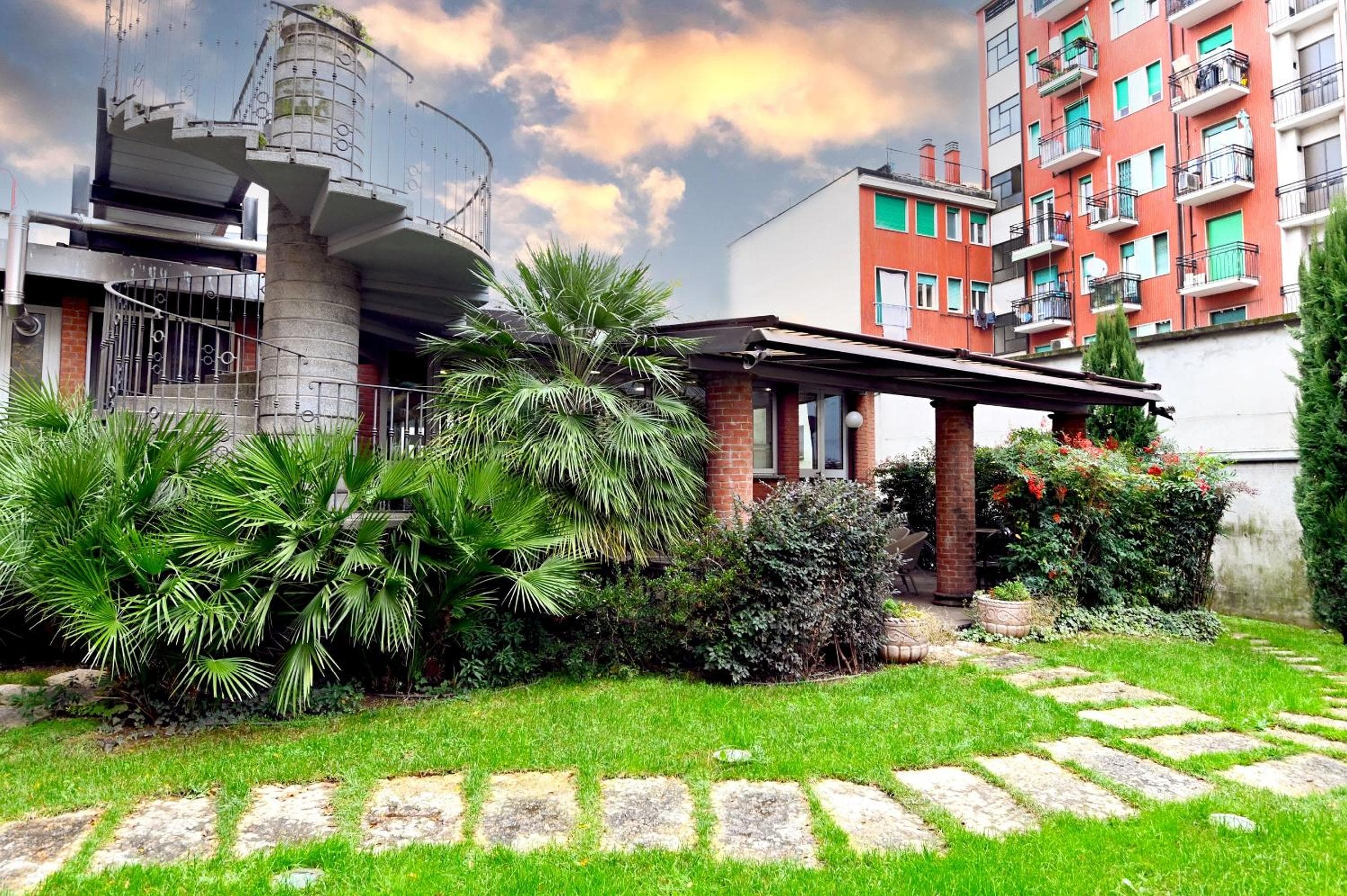 Hotel Sunflower