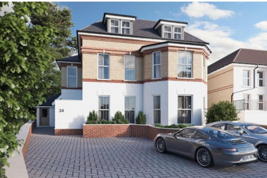 Bright, Vibrant New 1 Bedroom Town Centre Parking