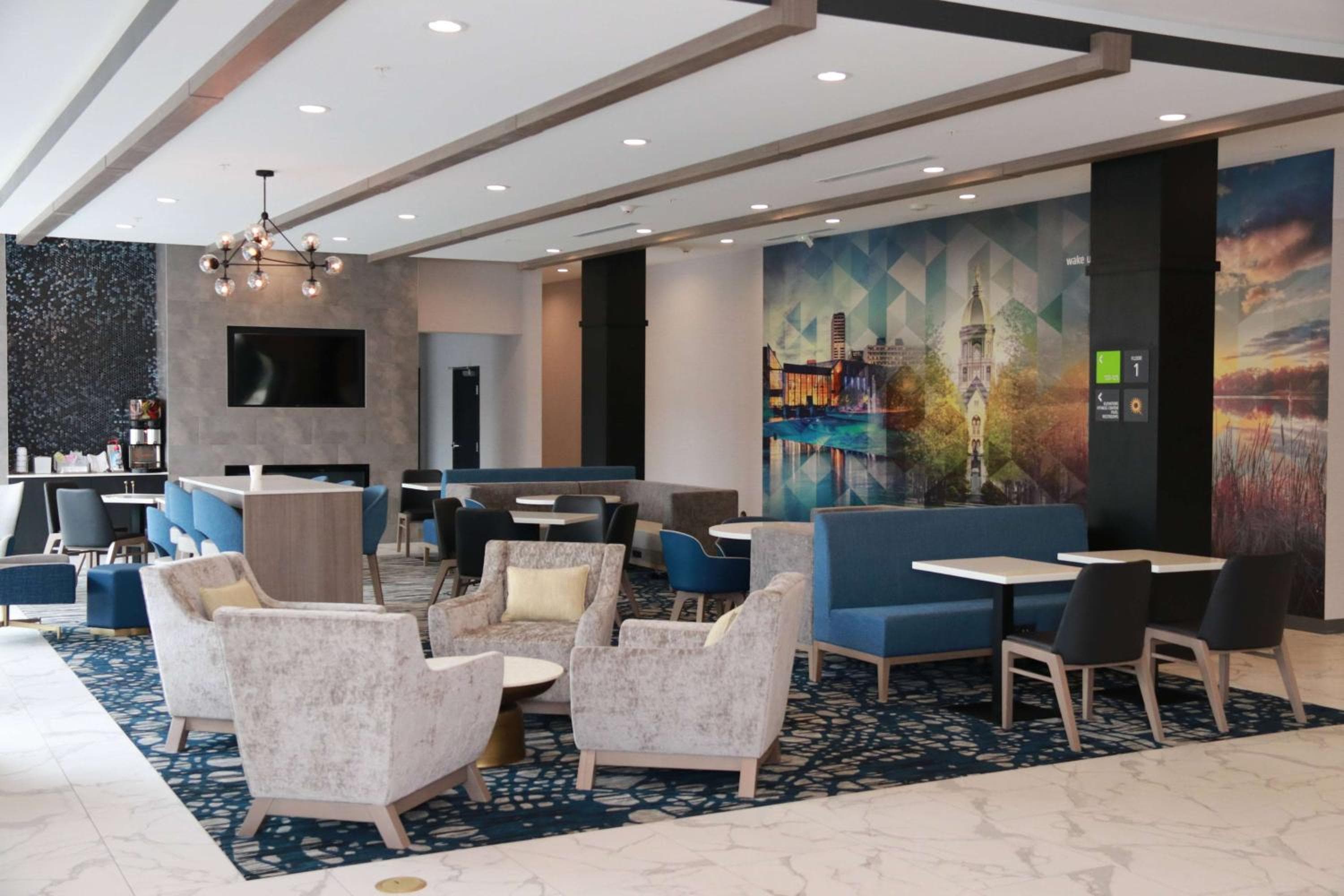 LaQuinta Suites by Wyndham South Bend Notre Dame Area