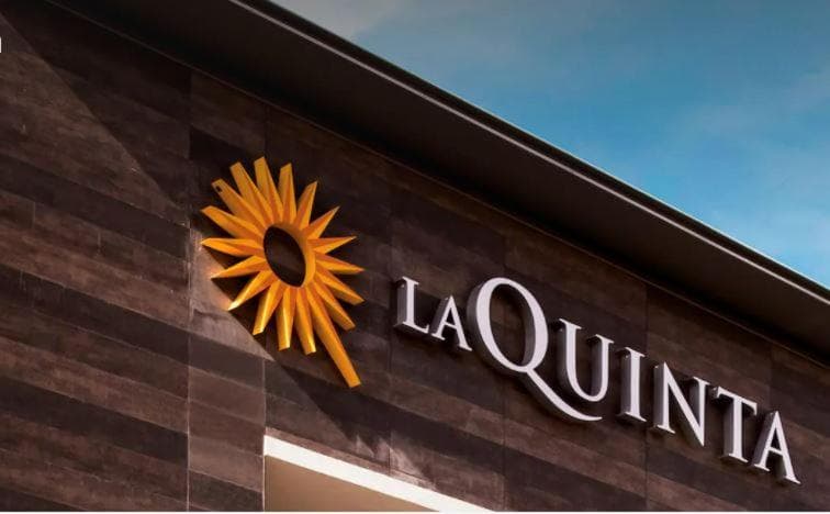 La Quinta Inn & Suites by Wyndham Tulsa Downtown - Route 66