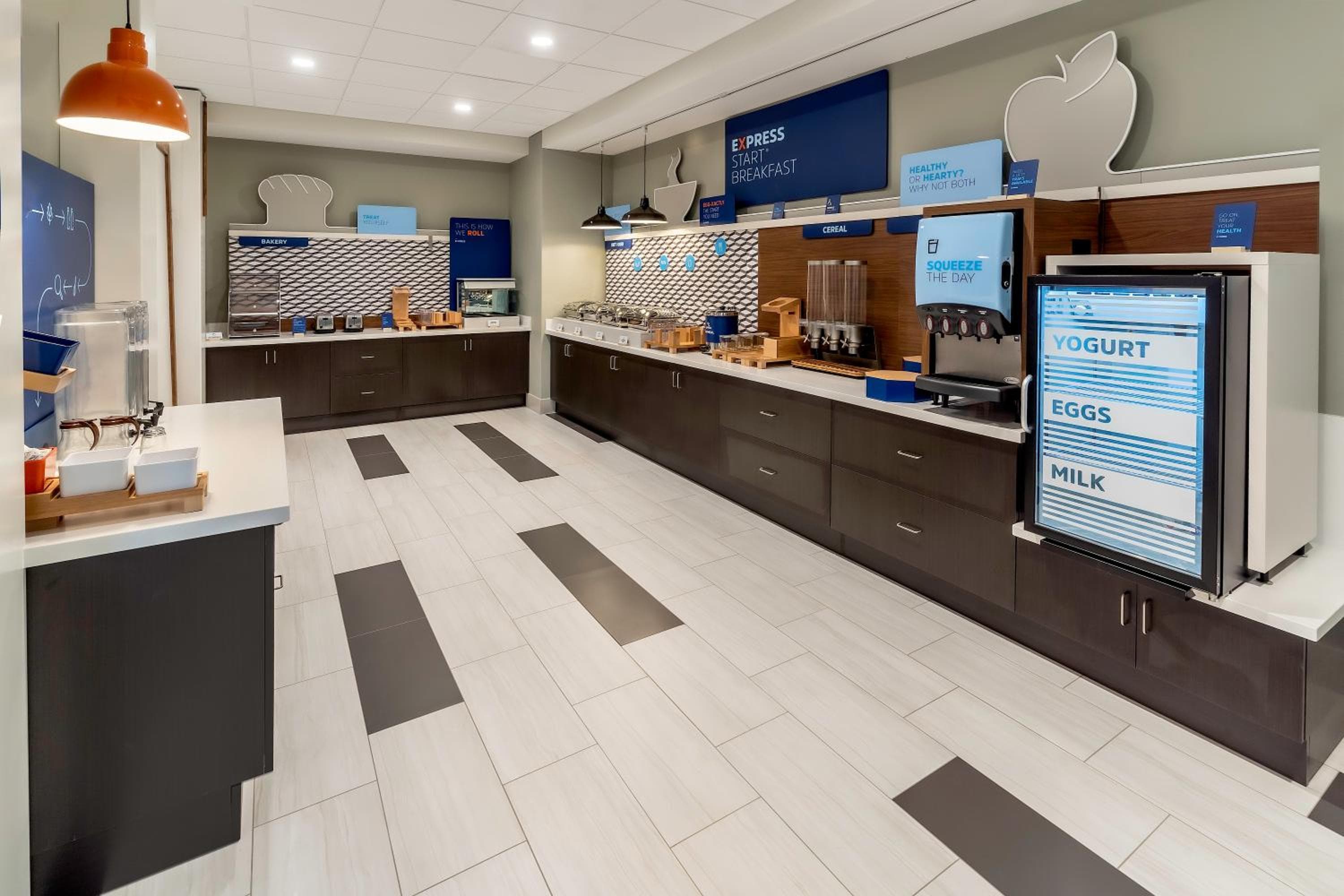 Holiday Inn Express & Suites - Milwaukee West Allis by IHG
