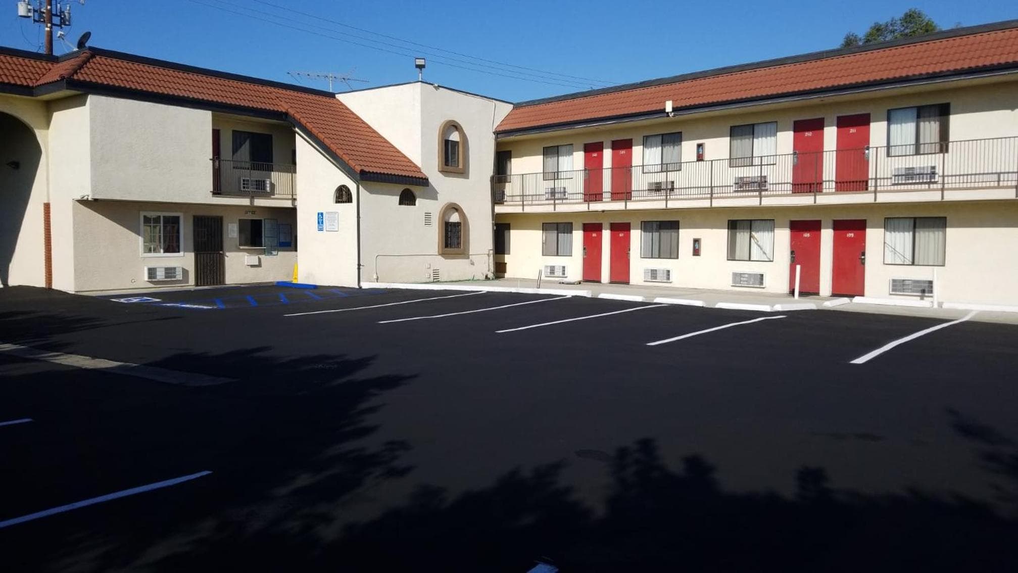 Royale Inn Motel