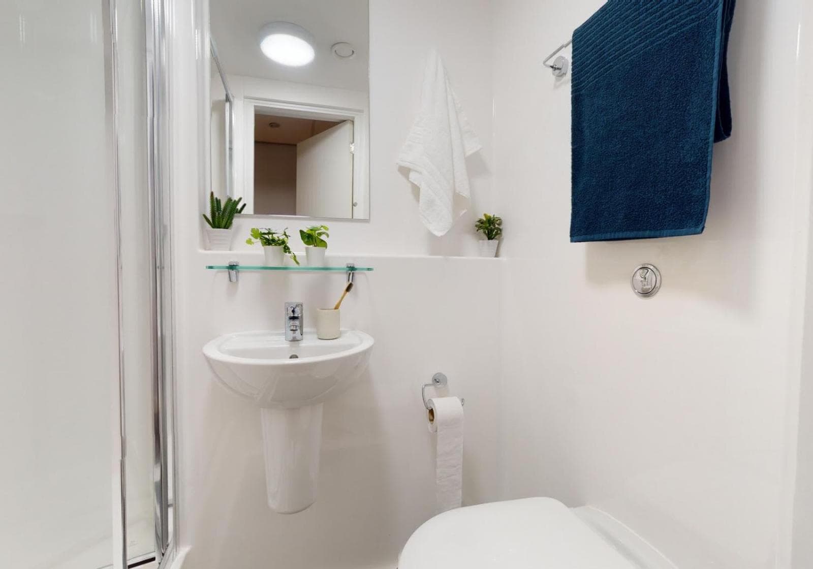 For Students Only - Apartments at Weaver Place in Coventry