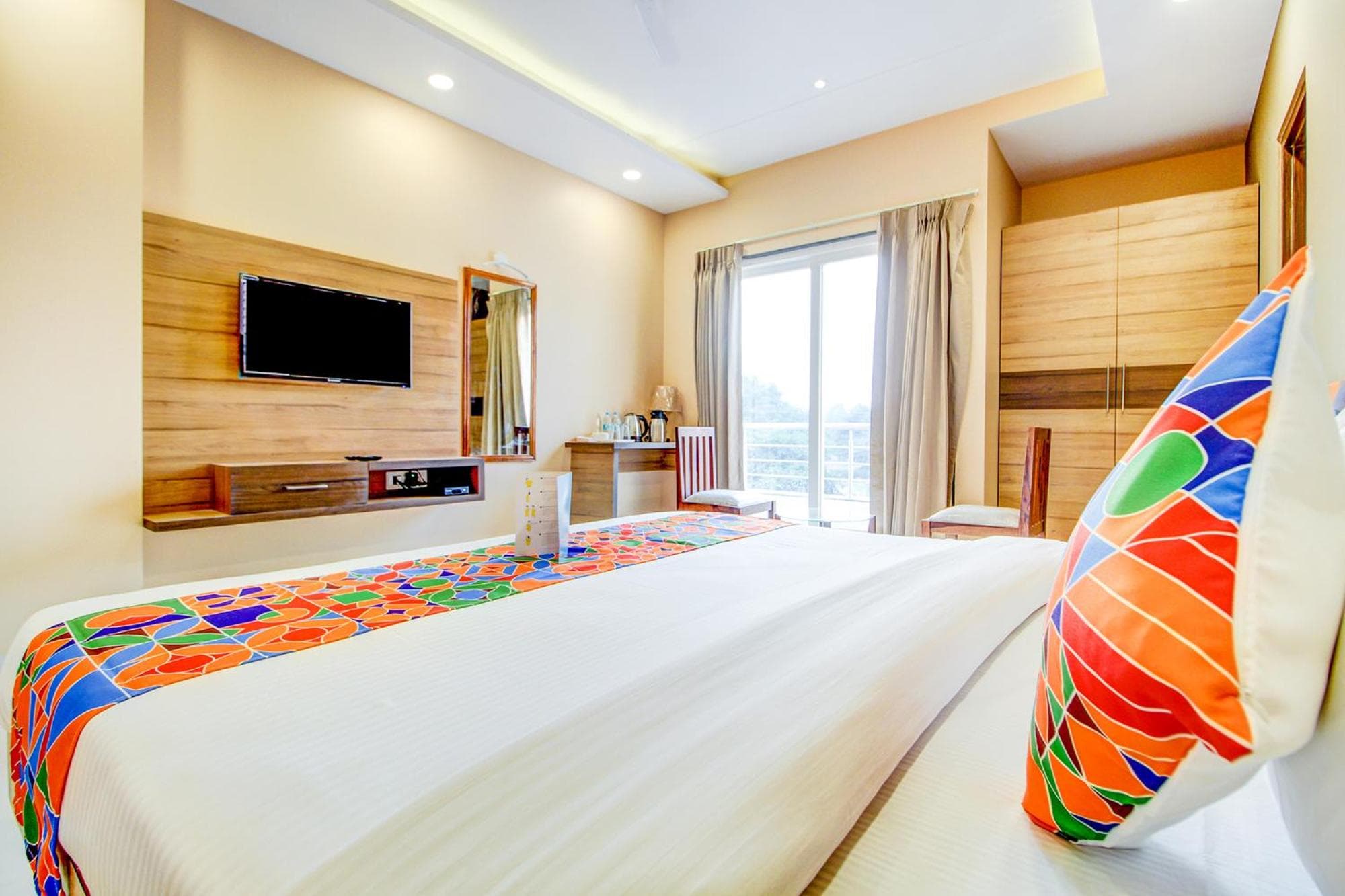 FabHotel 7th Crossing