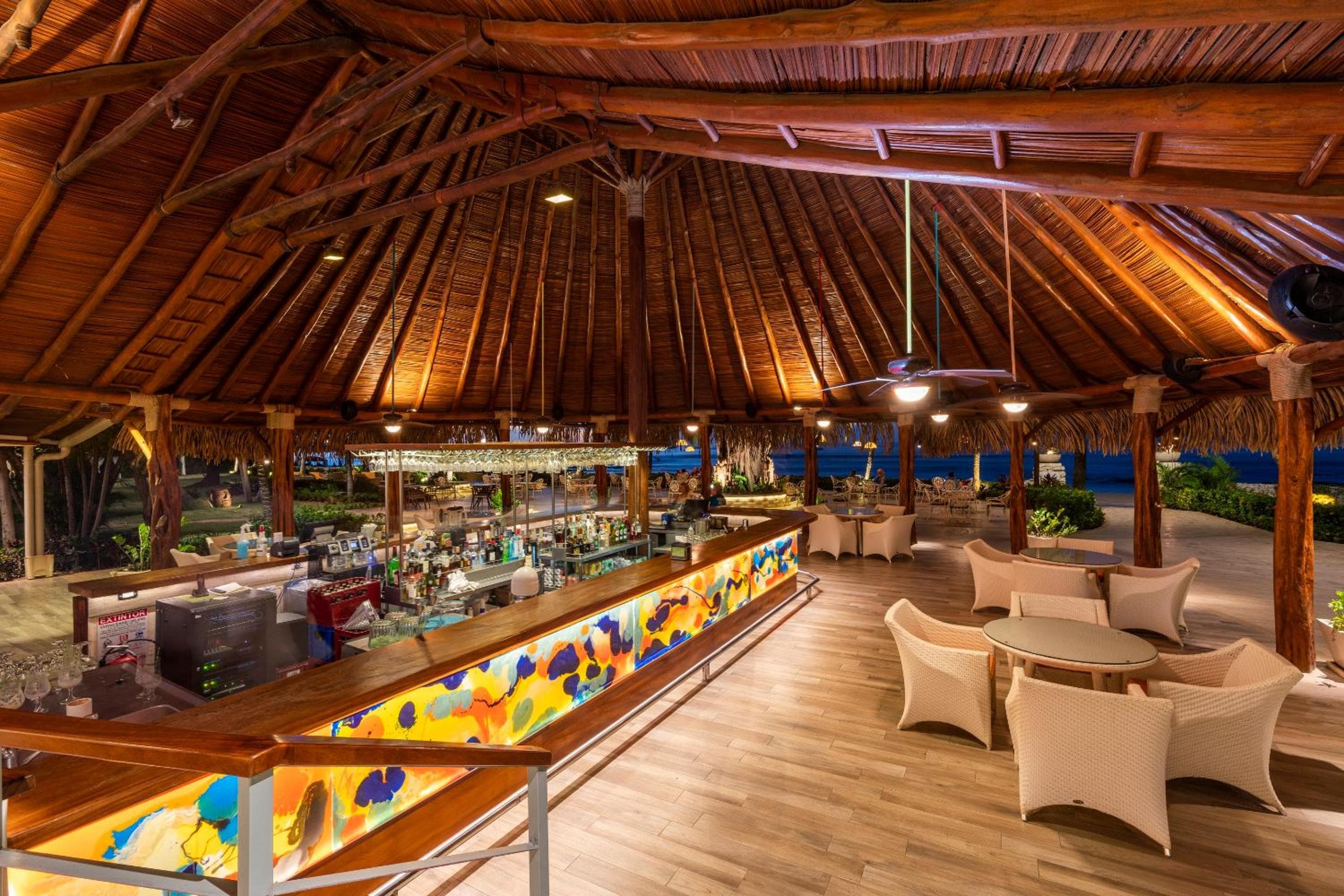 Hotel Tamarindo Diria Beach Resort