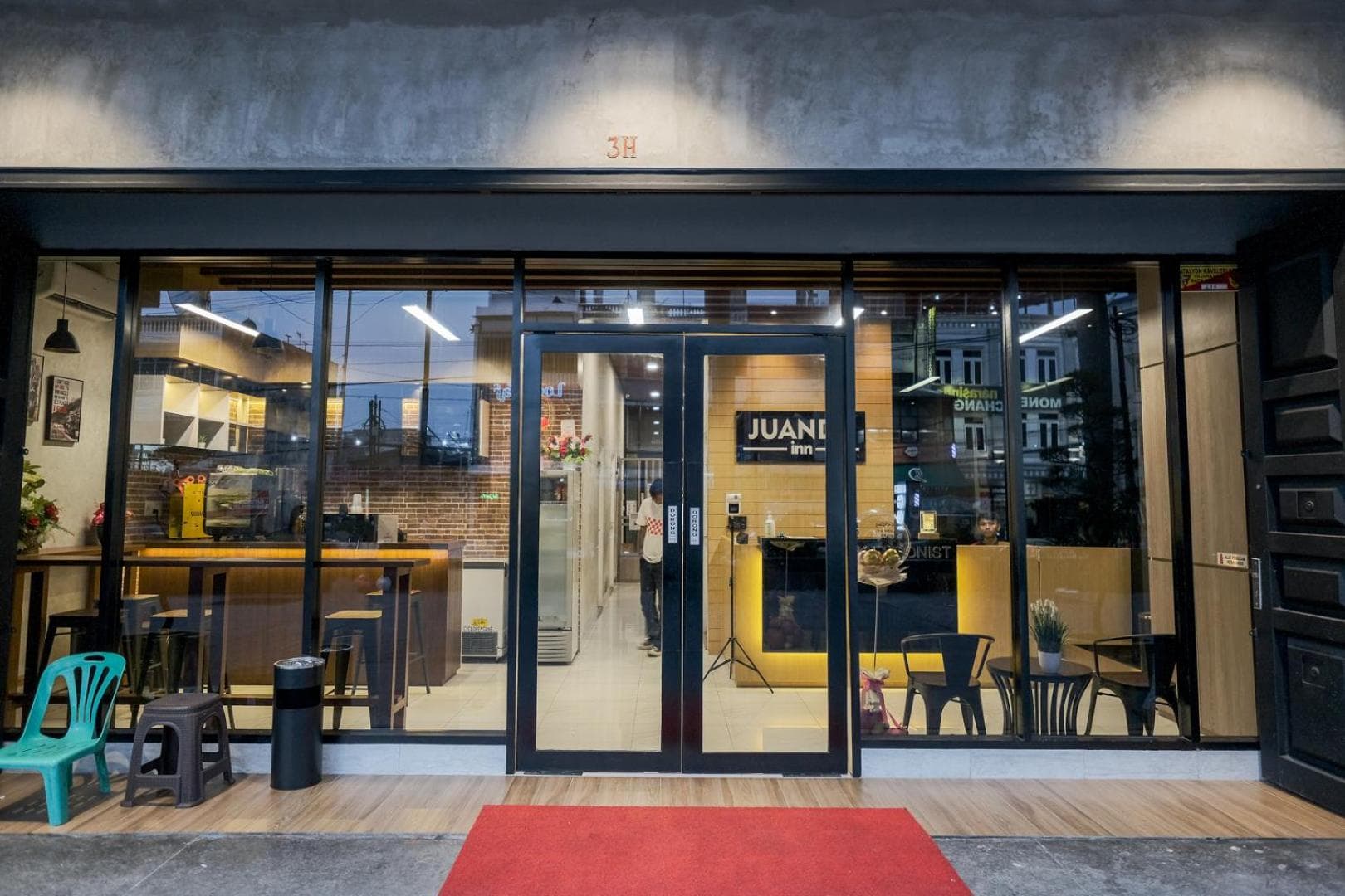 RedDoorz Plus @ Jalan Juanda Medan