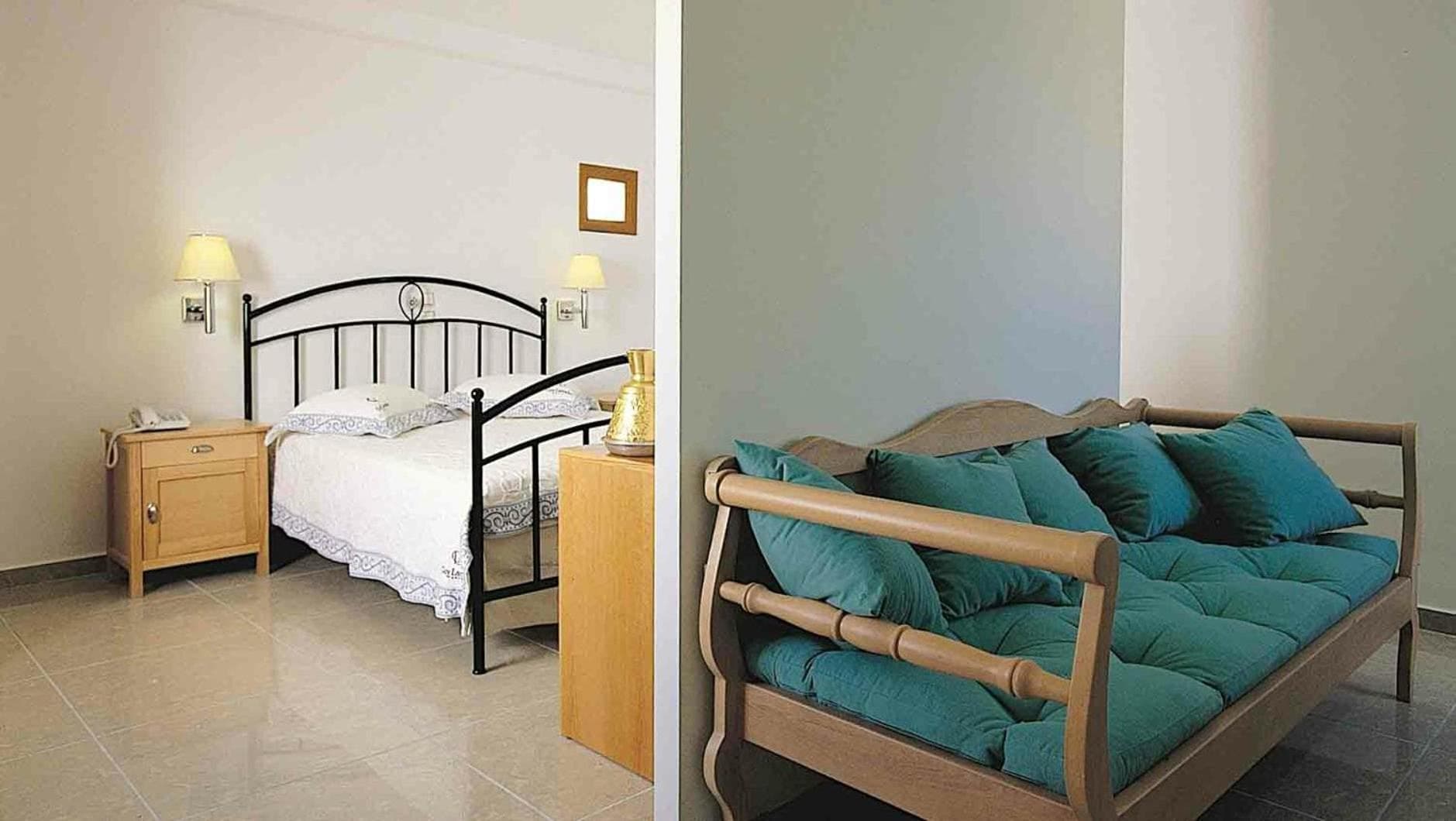 Theoxenia Caldera Hotel