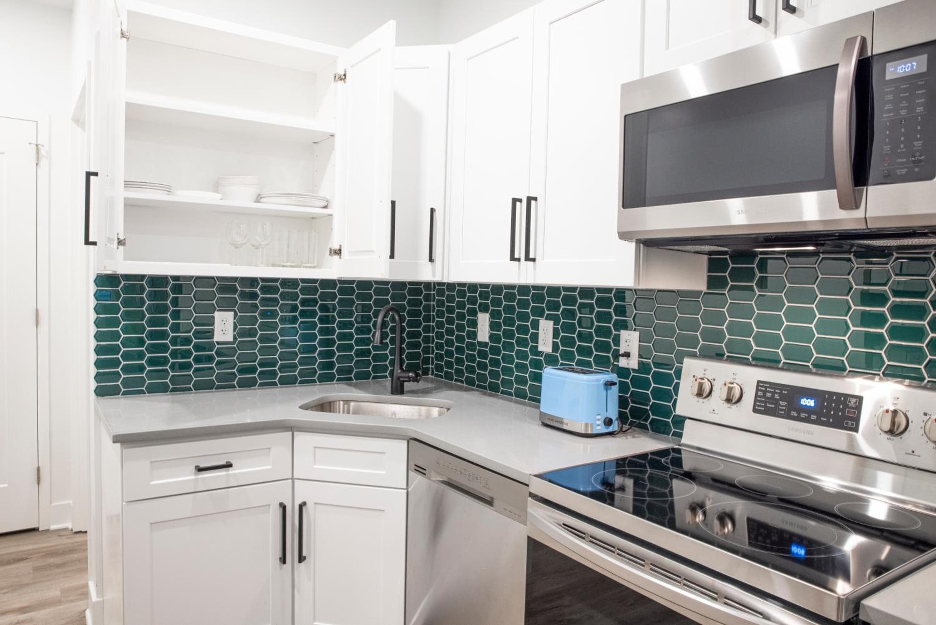Peachtree Suites - Jersey City