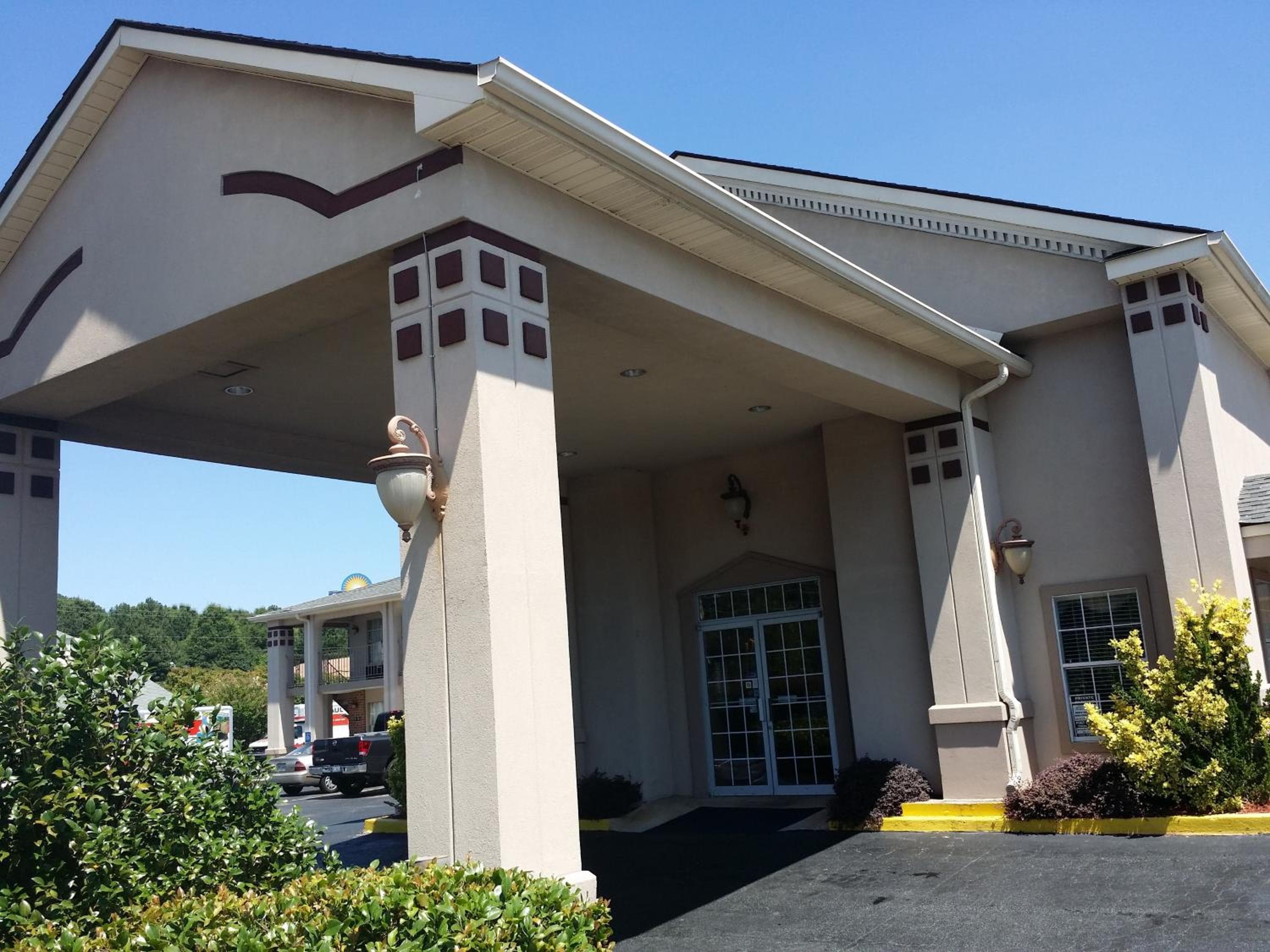 Super 8 by Wyndham Covington