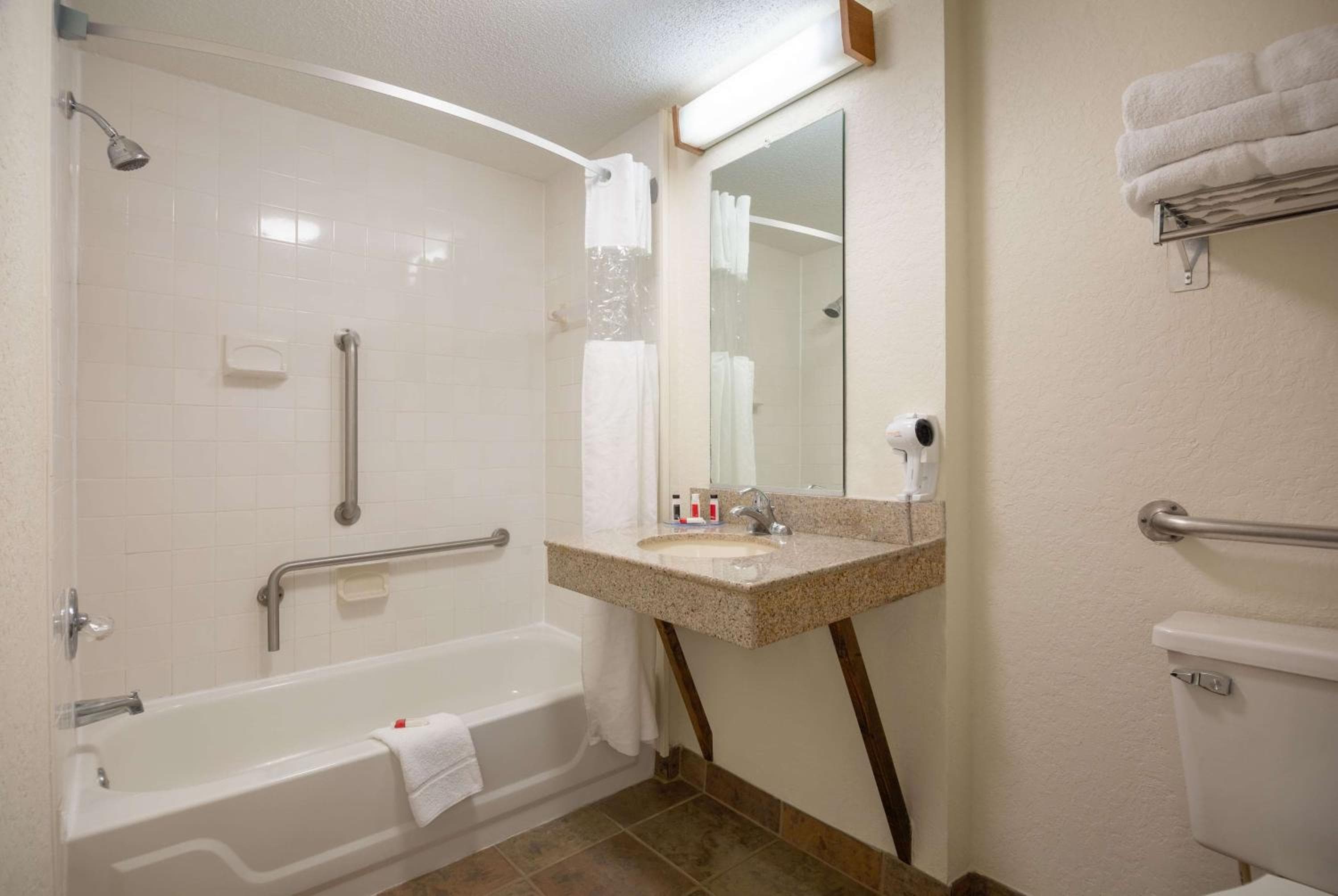 Travelodge by Wyndham Outer Banks/Kill Devil Hills