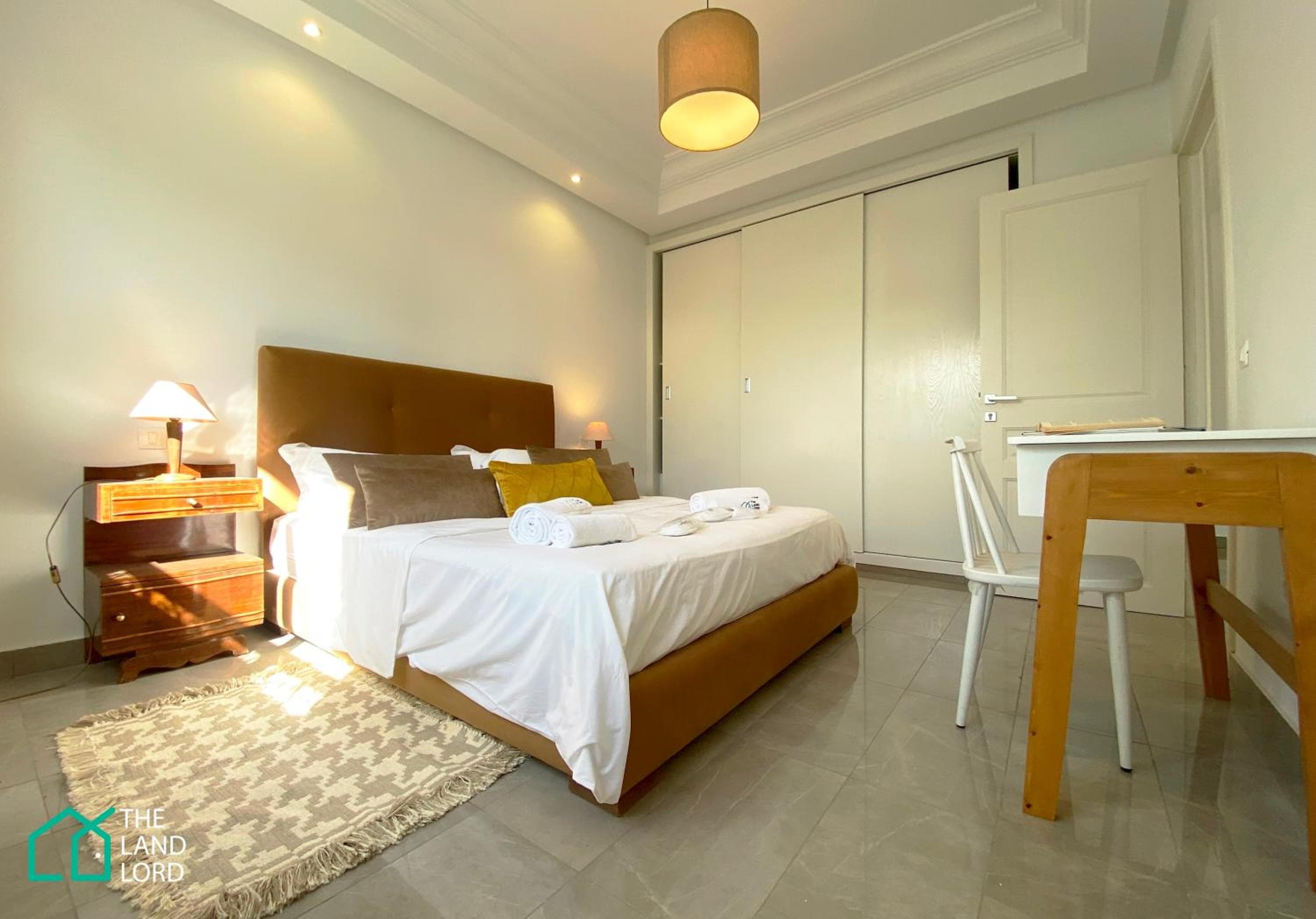 Le Safran - apt renove, spacieux et central a Marsa