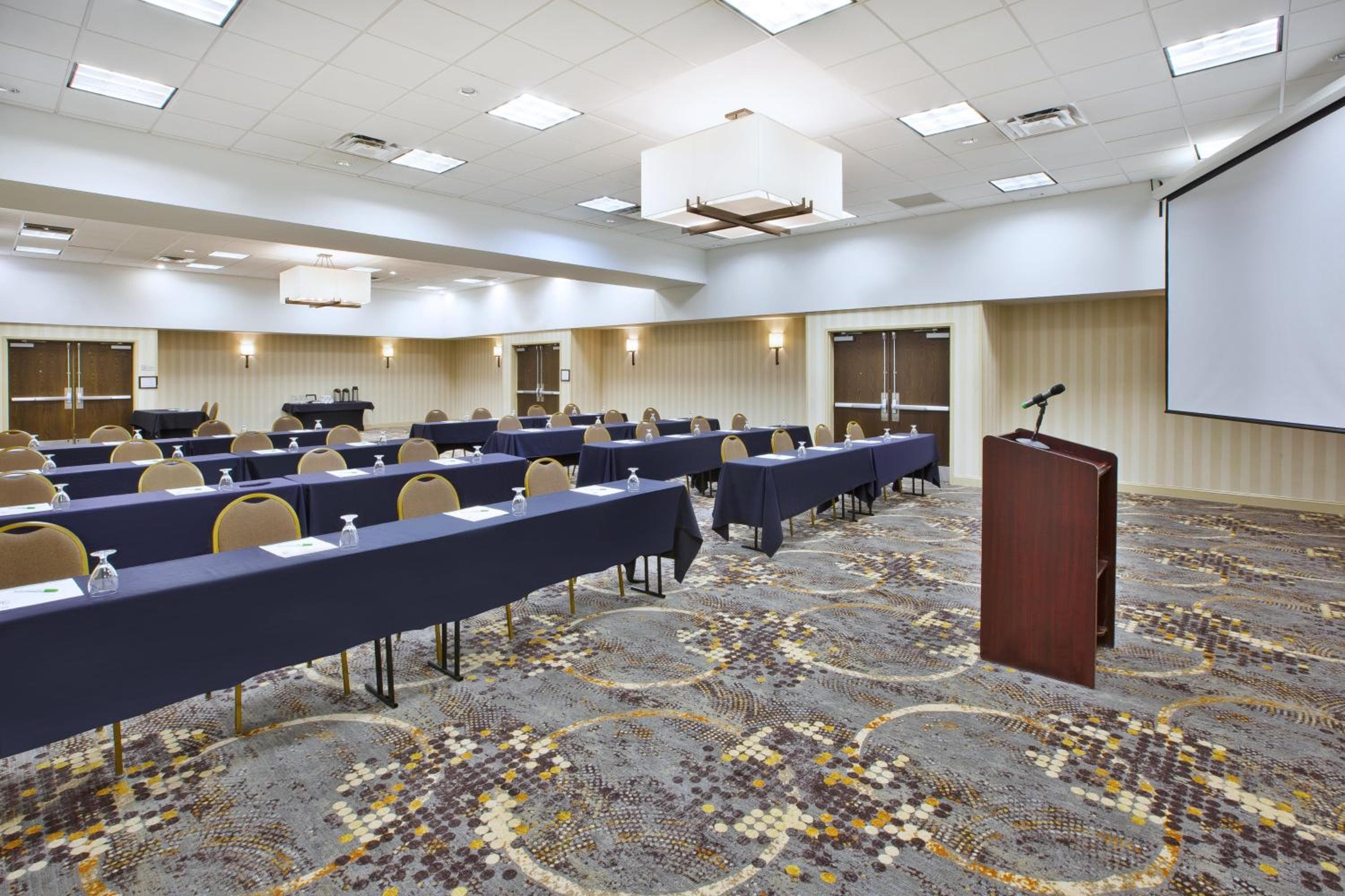 Holiday Inn Columbus Dwtn-Capitol Square by IHG