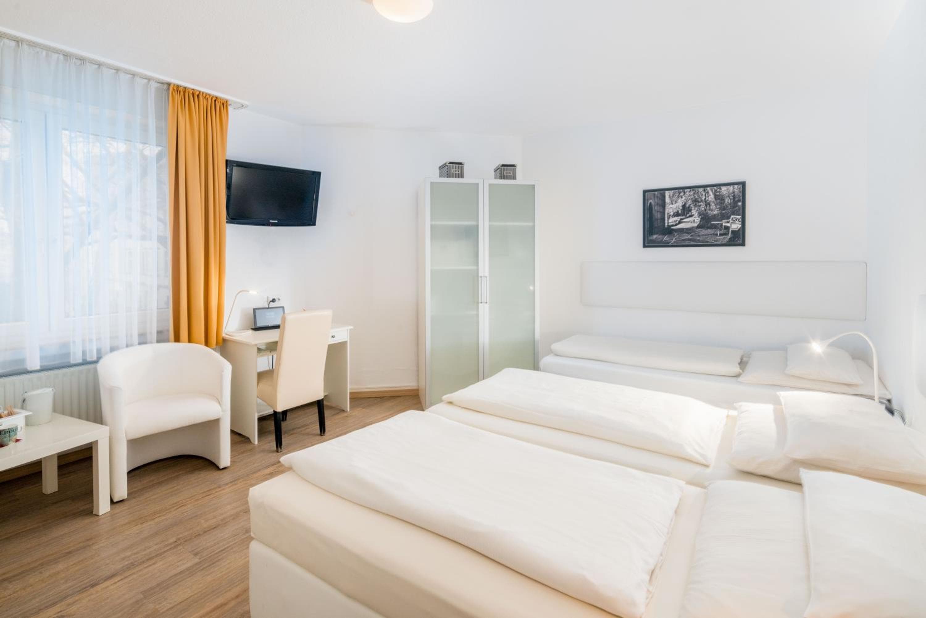 Stadt-gut-Hotel Rheinischer Hof