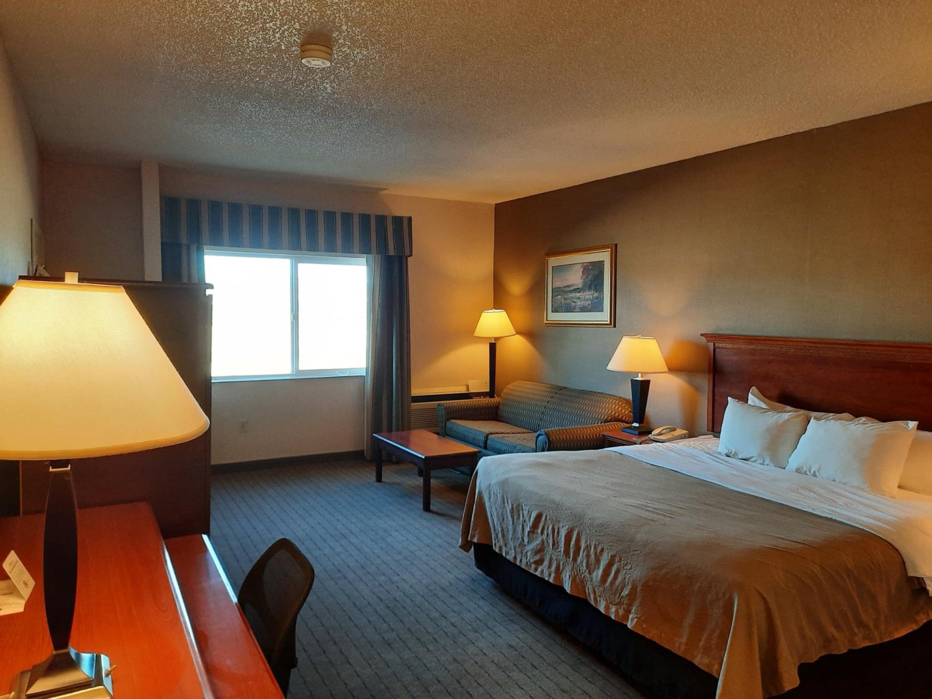 Quality Inn & Suites Grants - I-40
