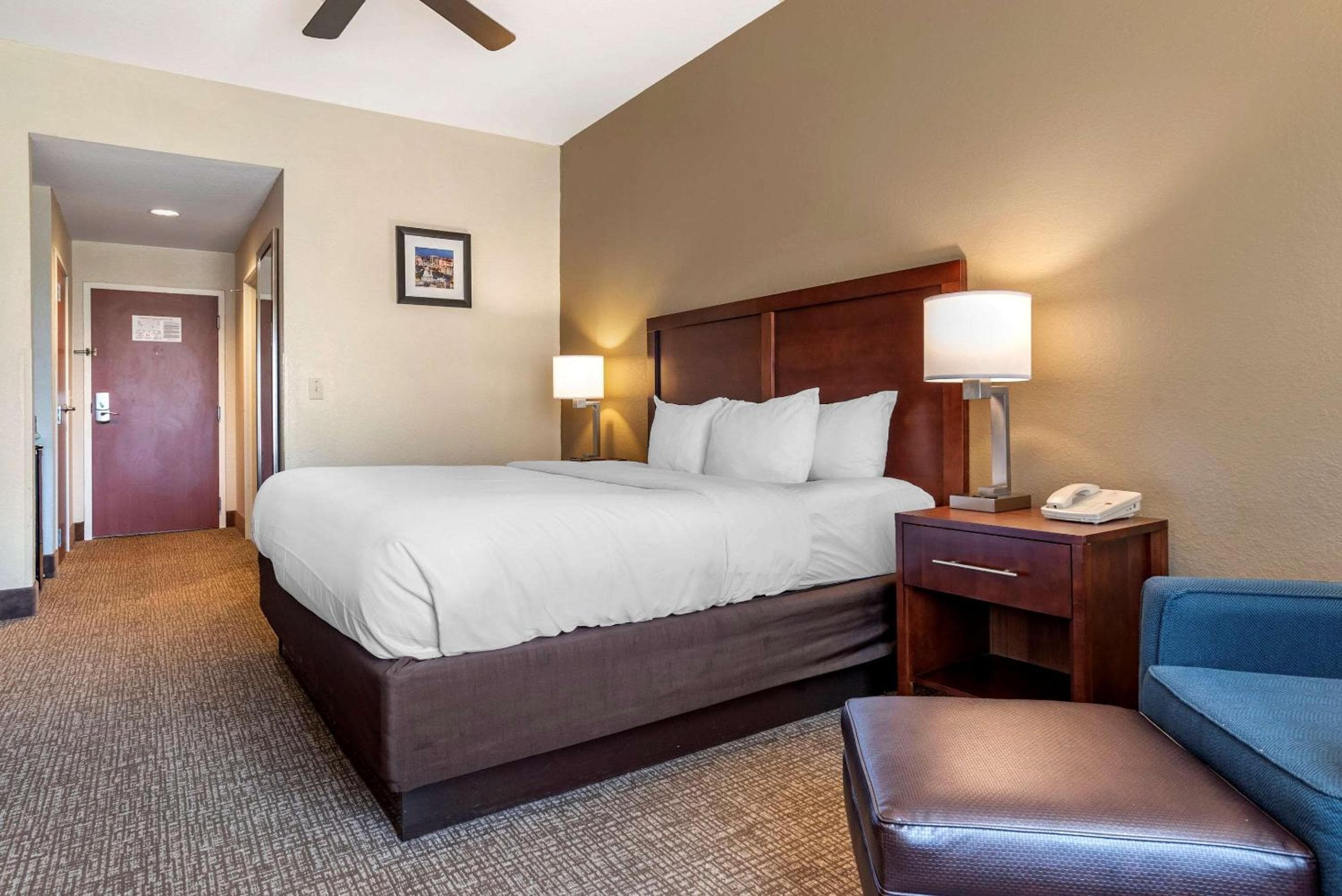 Comfort Inn & Suites Clinton - Jackson West