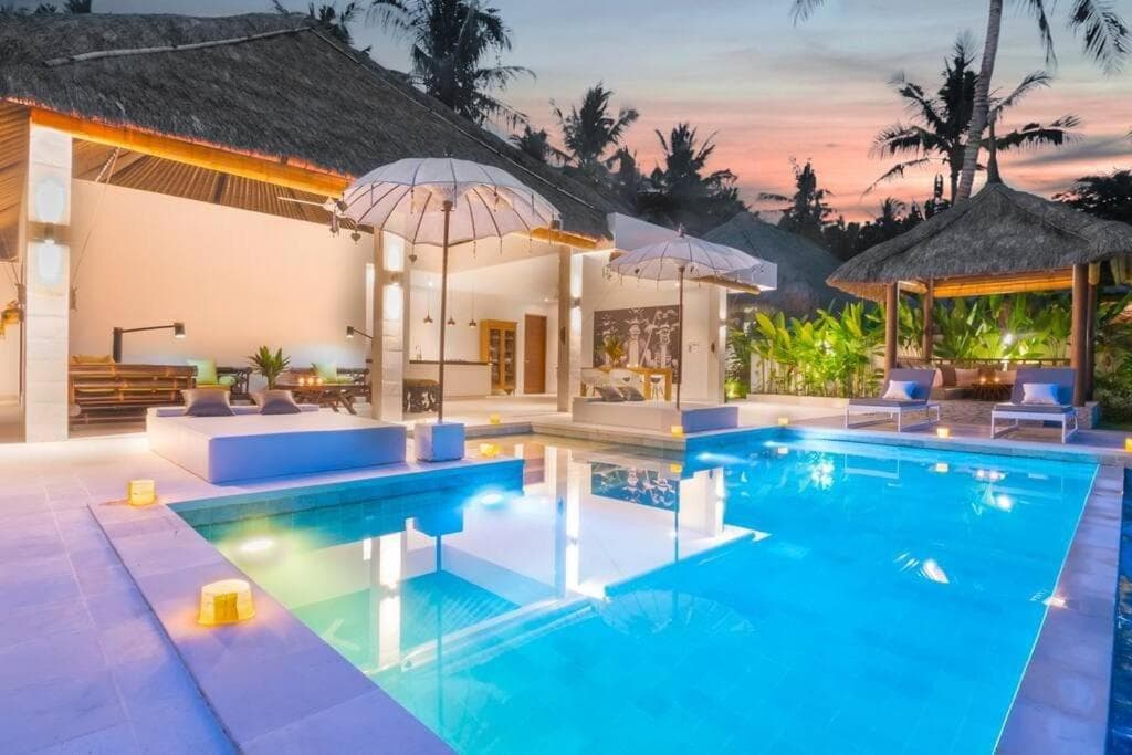 Villa Hidden Pearl, with private cook and pool