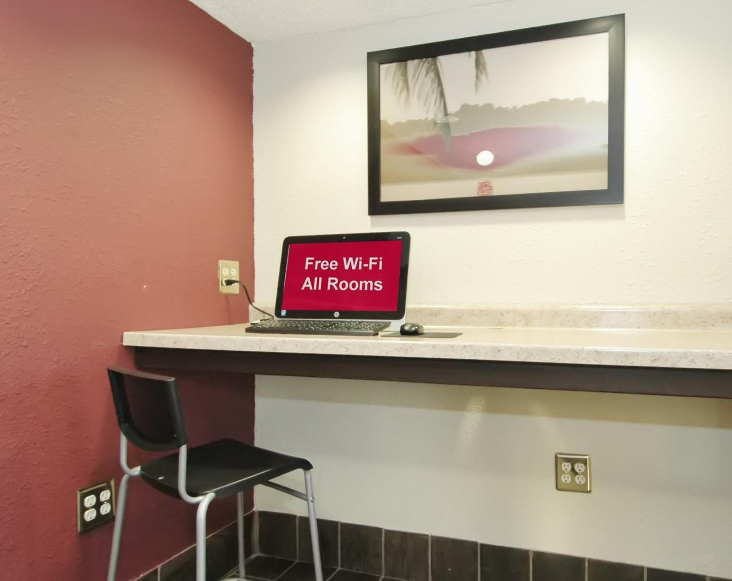 Red Roof Inn PLUS Chicago - Hoffman Estates