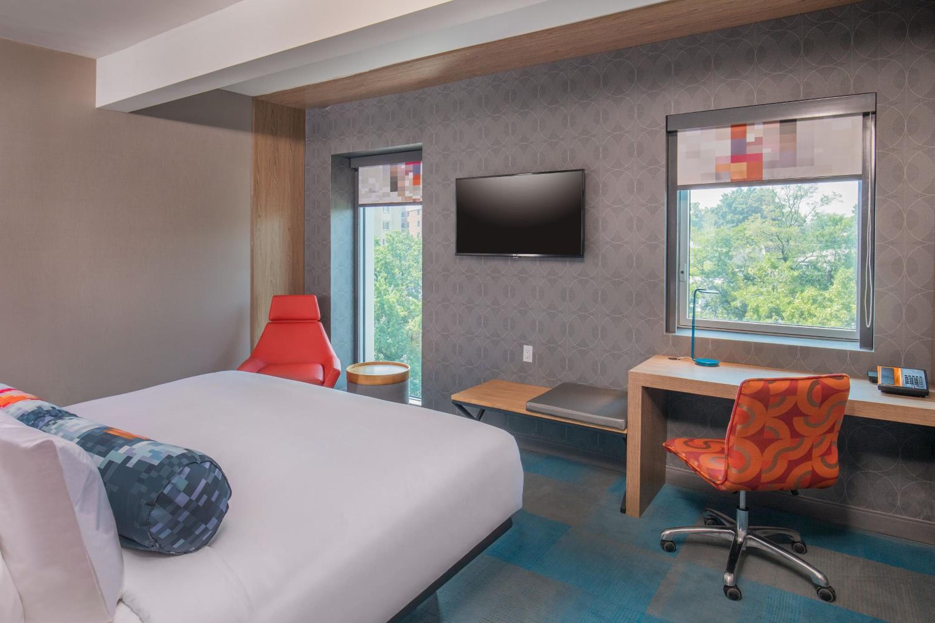 Aloft by Marriott New York LaGuardia Airport