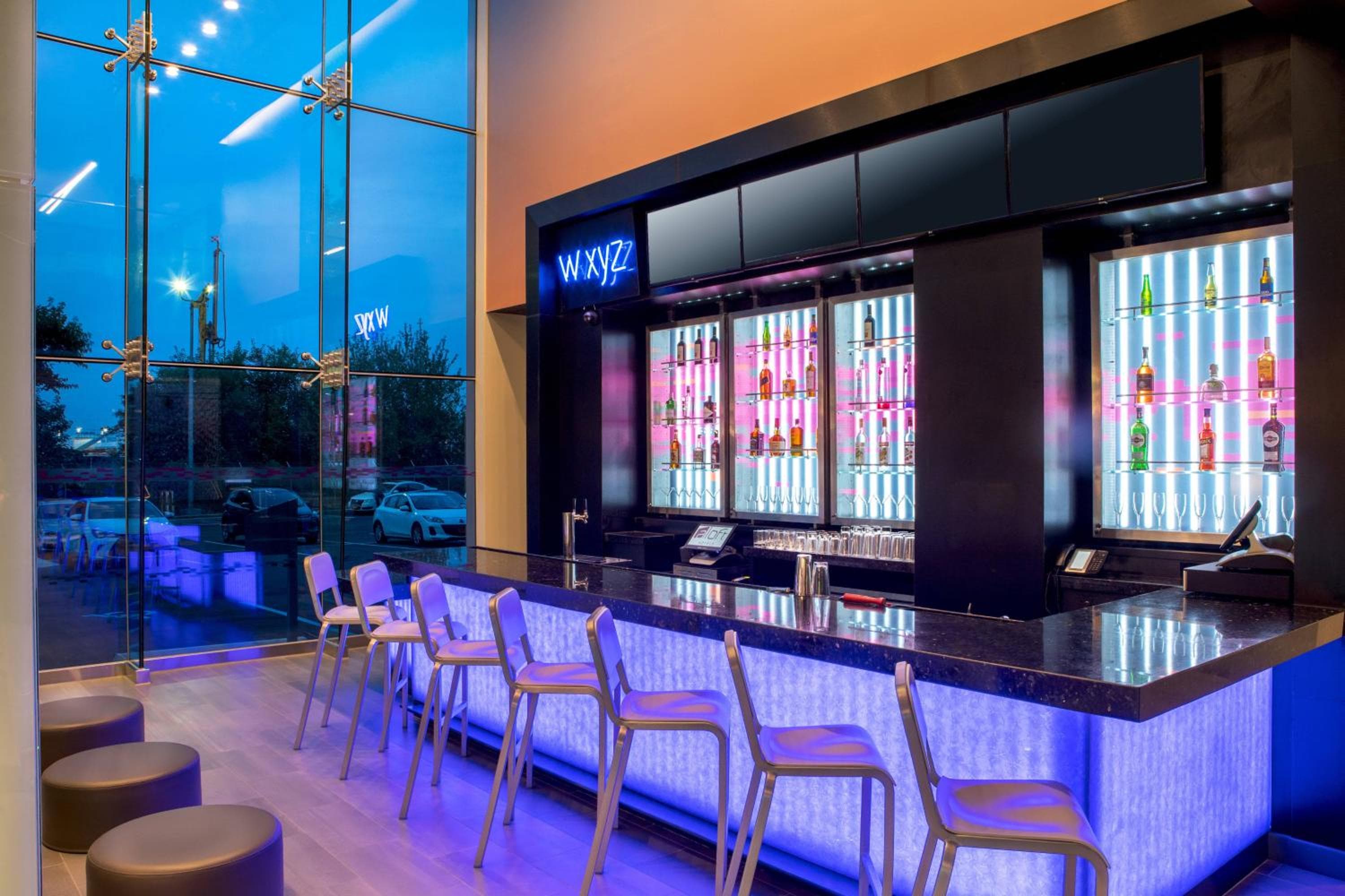 Aloft by Marriott New York LaGuardia Airport