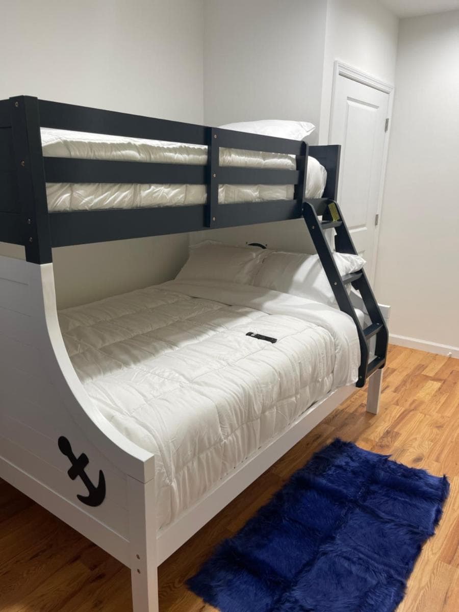 Luxury apartments NY 4 Bedrooms 3 Bathroom Free Parking