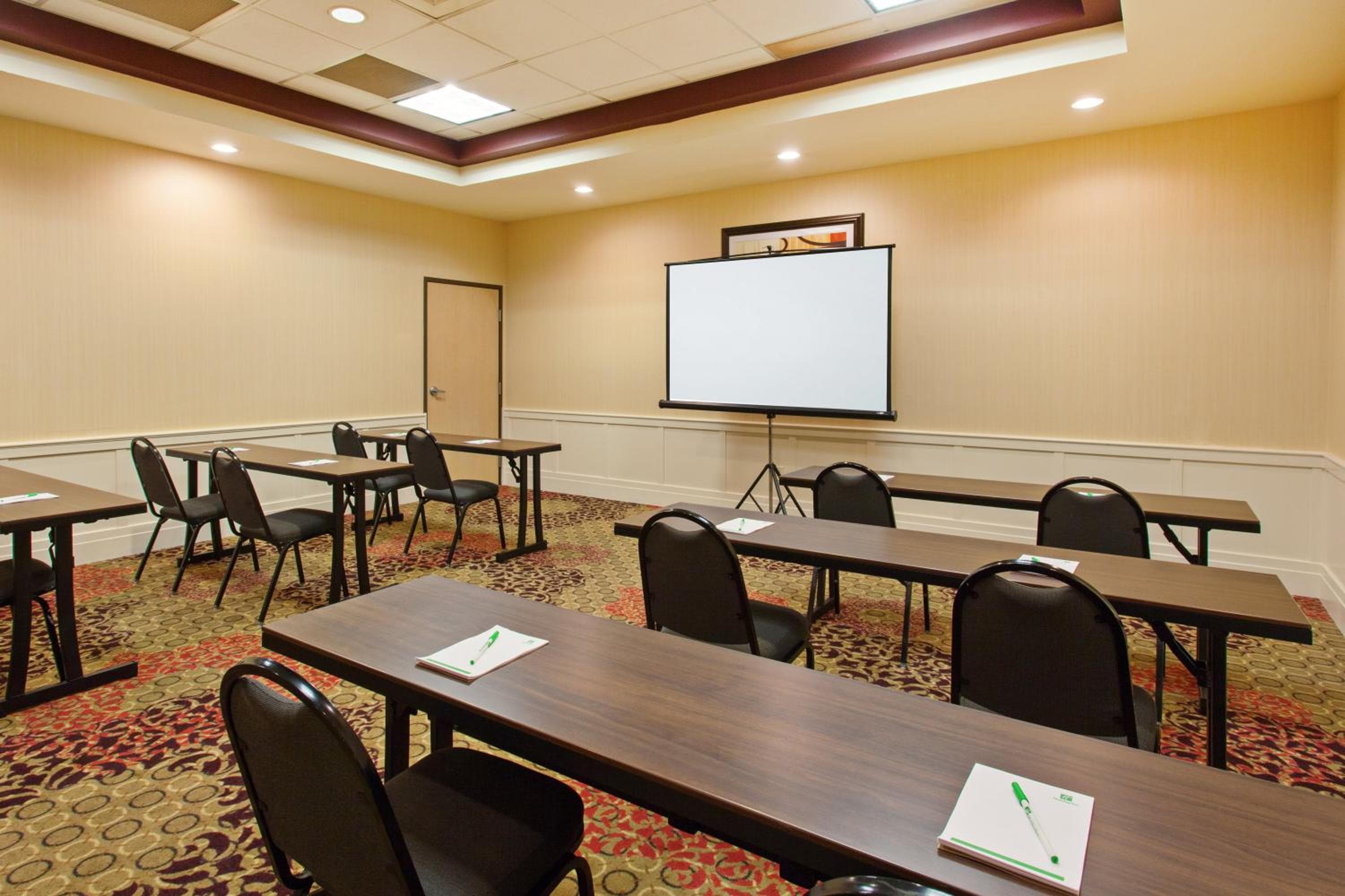 Holiday Inn Express & Suites Seattle Downtown - Lake Union by IHG