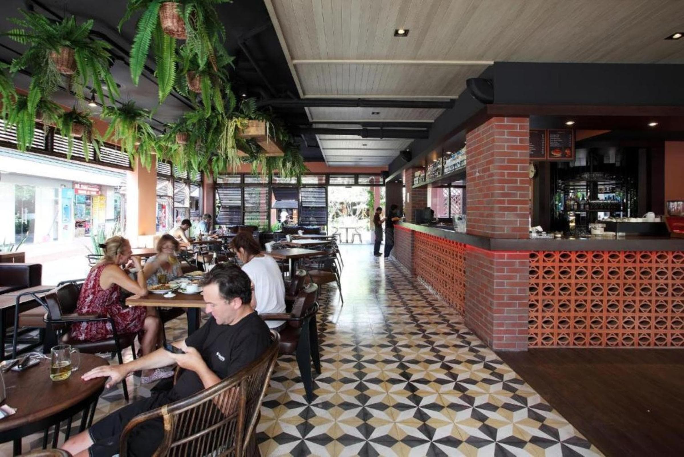 Rambuttri Village Plaza