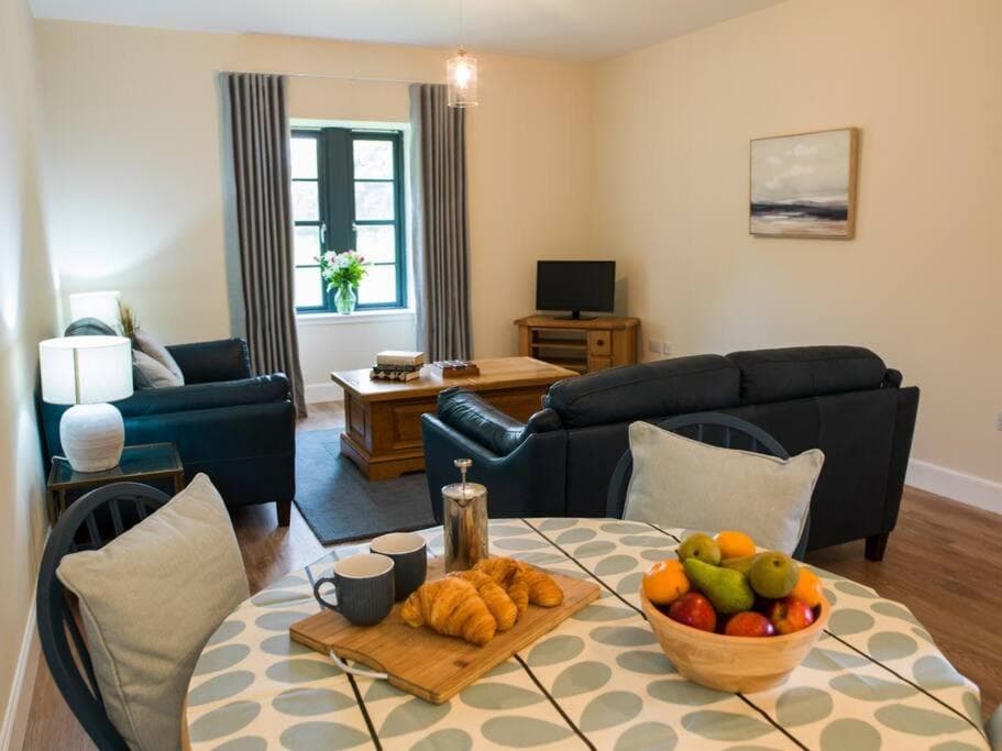 Stunning Edinburgh 1820s stables converted studio