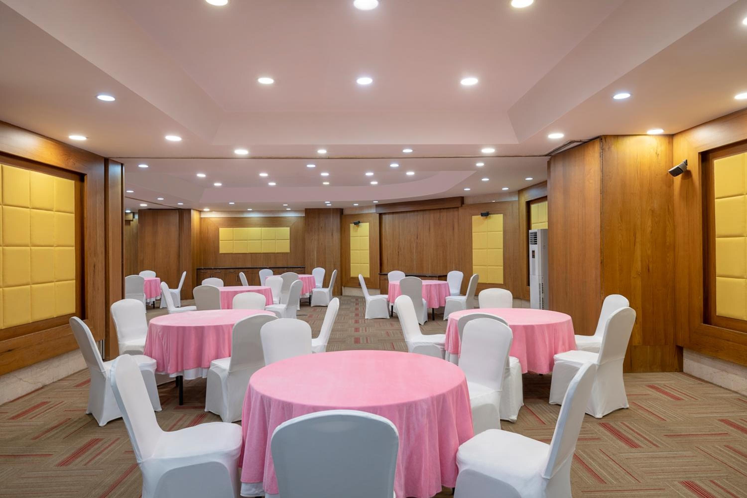 Radisson Blu Kaushambi Delhi NCR