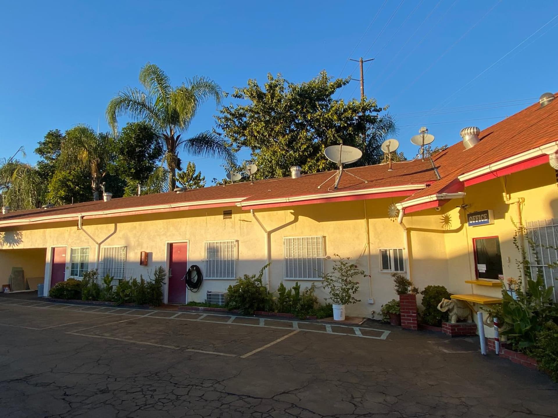 Sands Inn