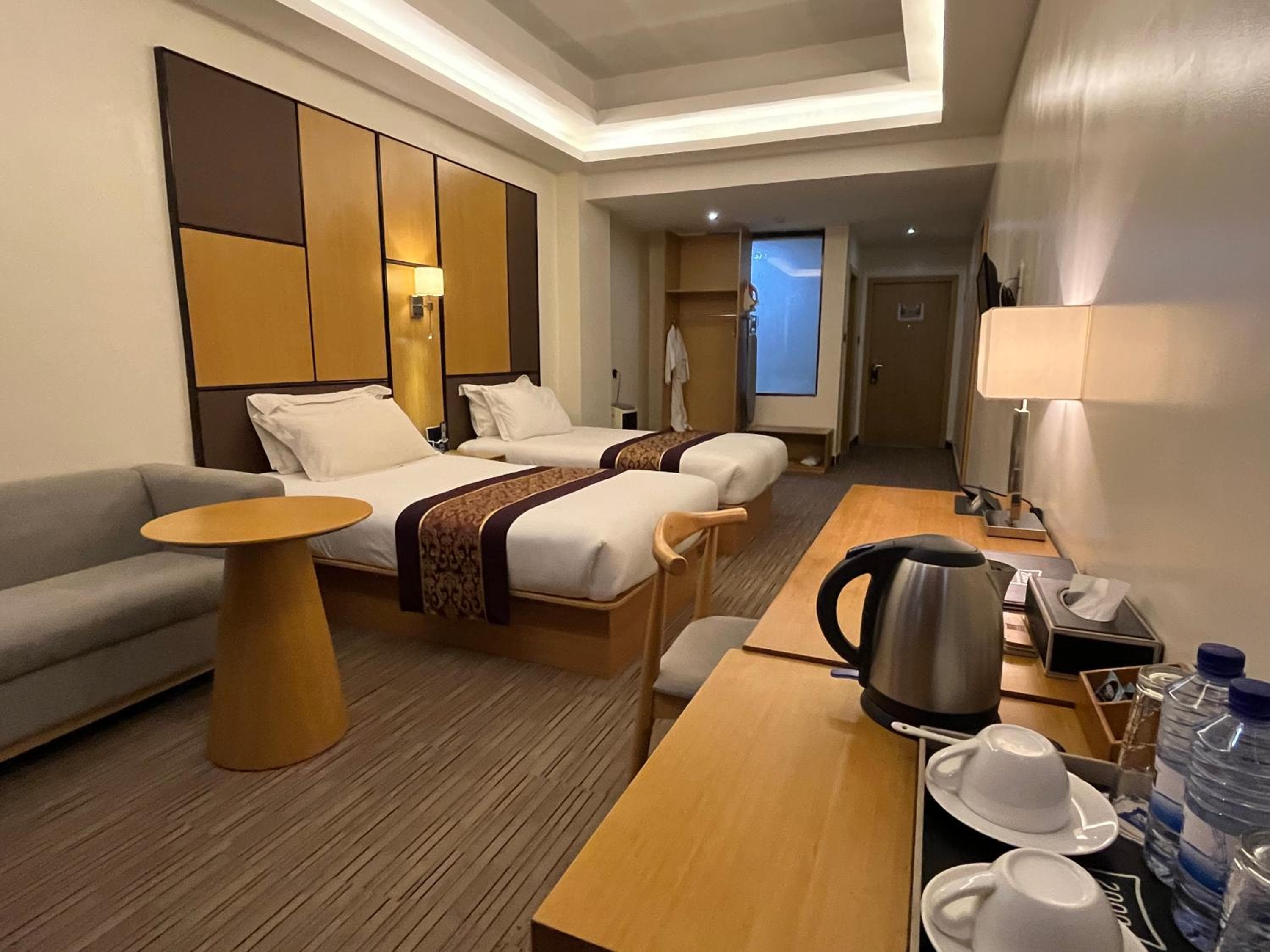 2000 Hotel Downtown Kigali